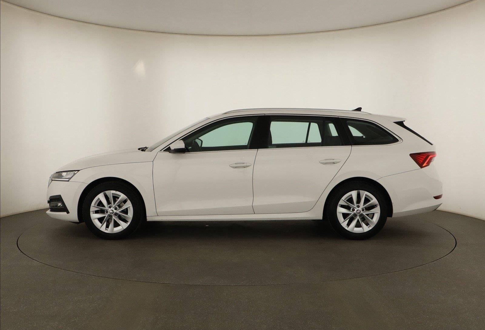 Škoda Octavia, 1.5 TSI e-tec, Style, Automat - fotka 3