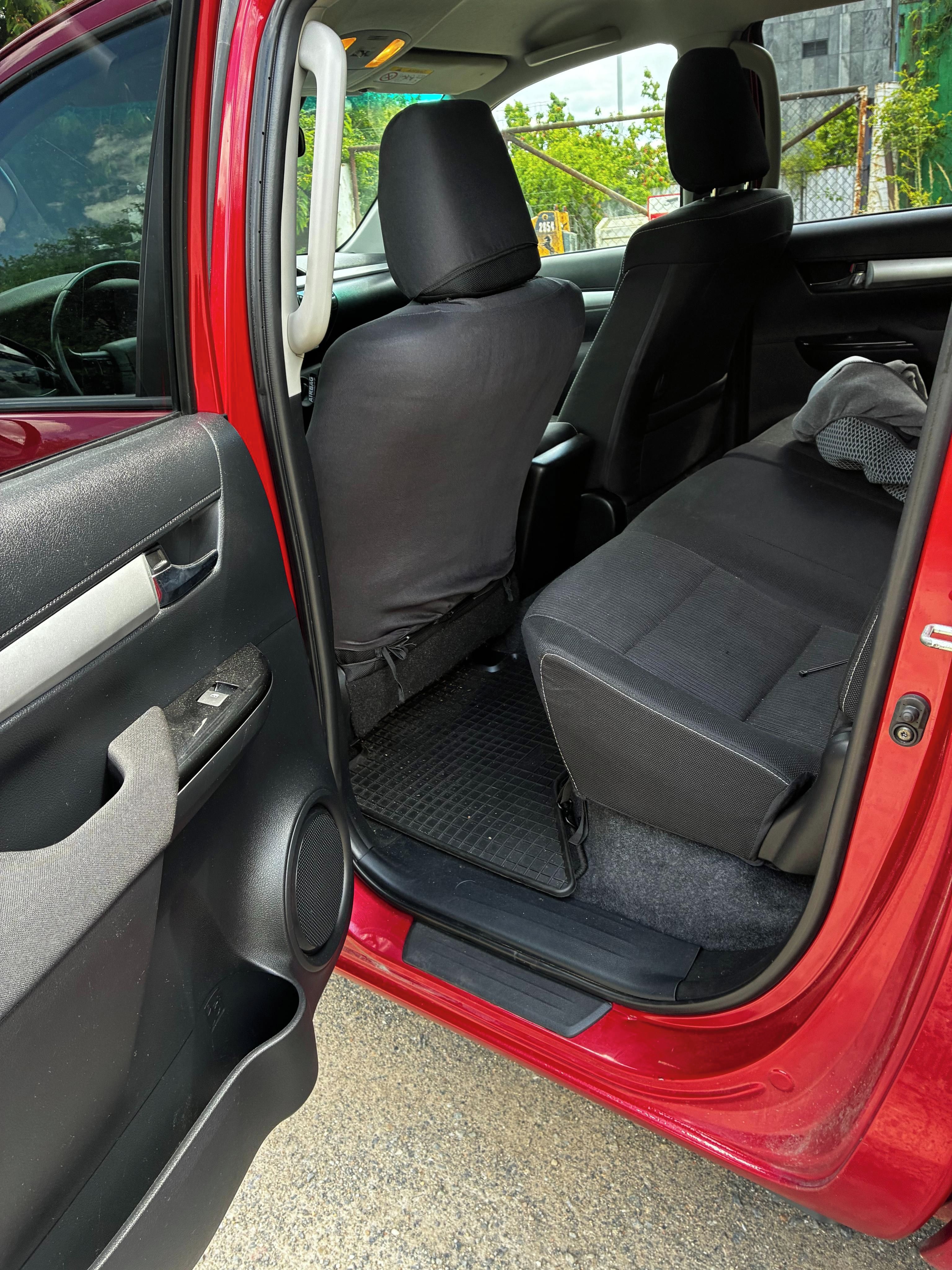 Toyota Hilux, toyota hilux 2,4wd servisano - fotka 3