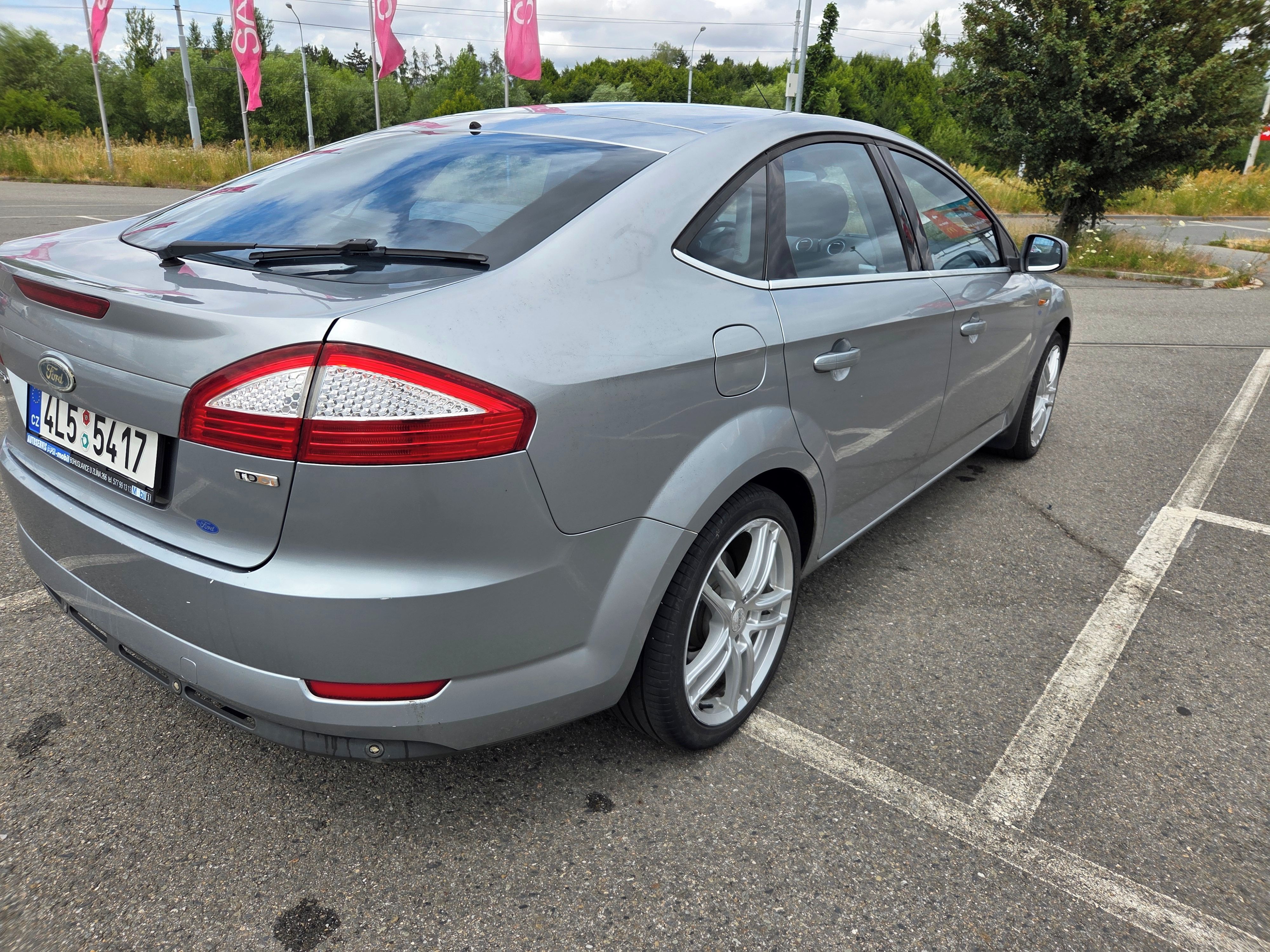 Ford Mondeo, Mk4 2.0 TDCi (103 kW) - fotka 5