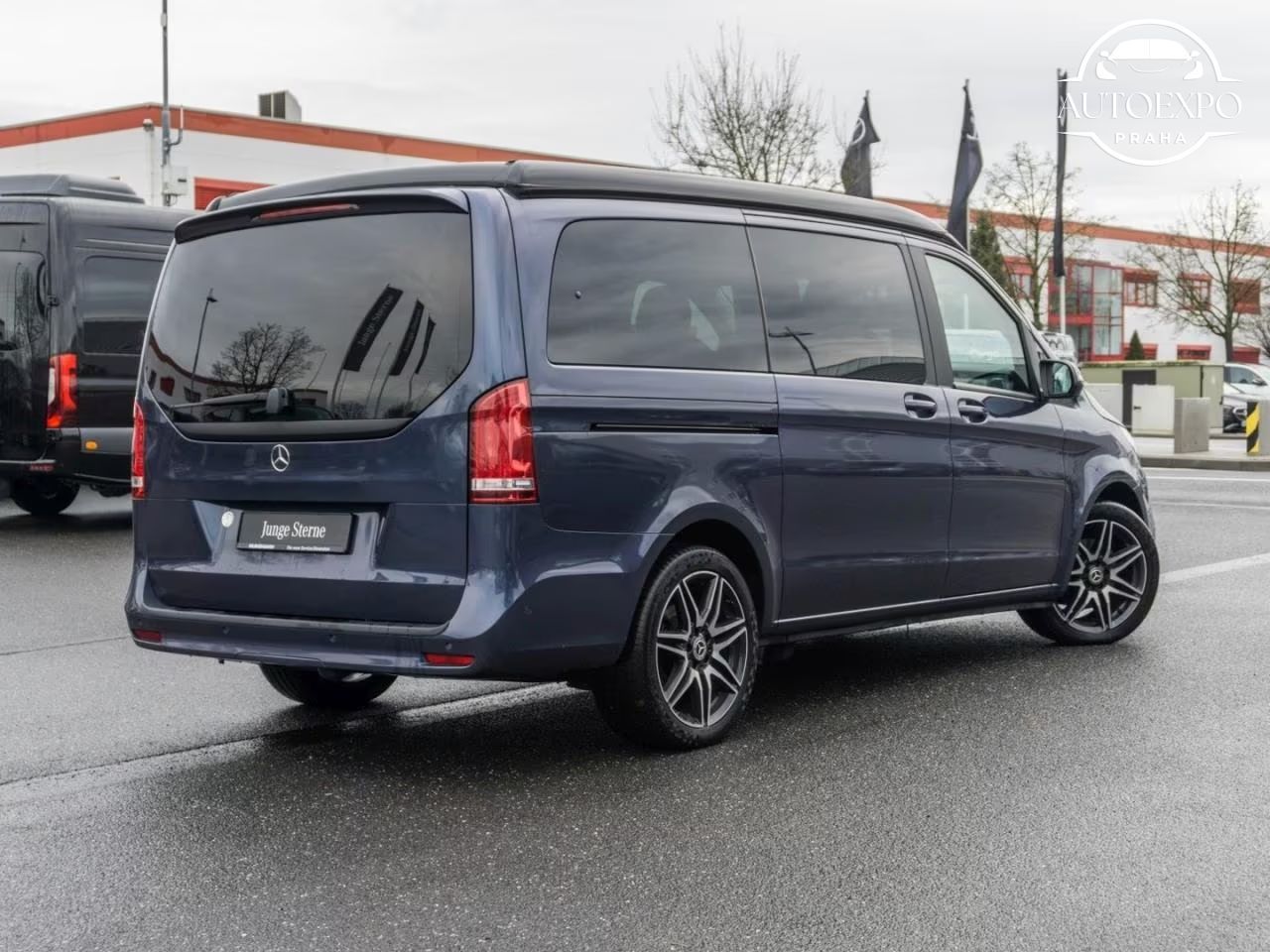 Mercedes-Benz Třídy V, 300d 4M Marco Polo Edition AMG - fotka 3