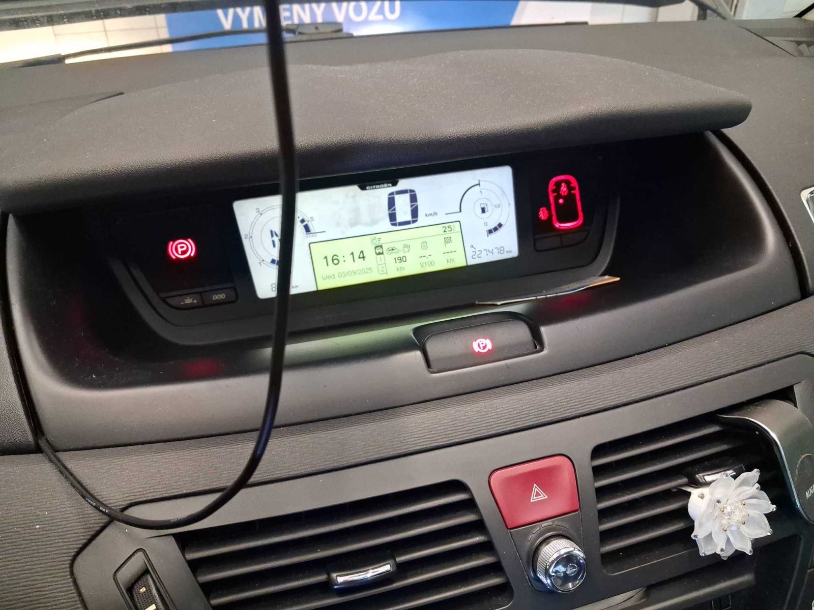 Citroën Grand C4 Picasso, 1.6 HDi, Automat, 7 míst - fotka 3