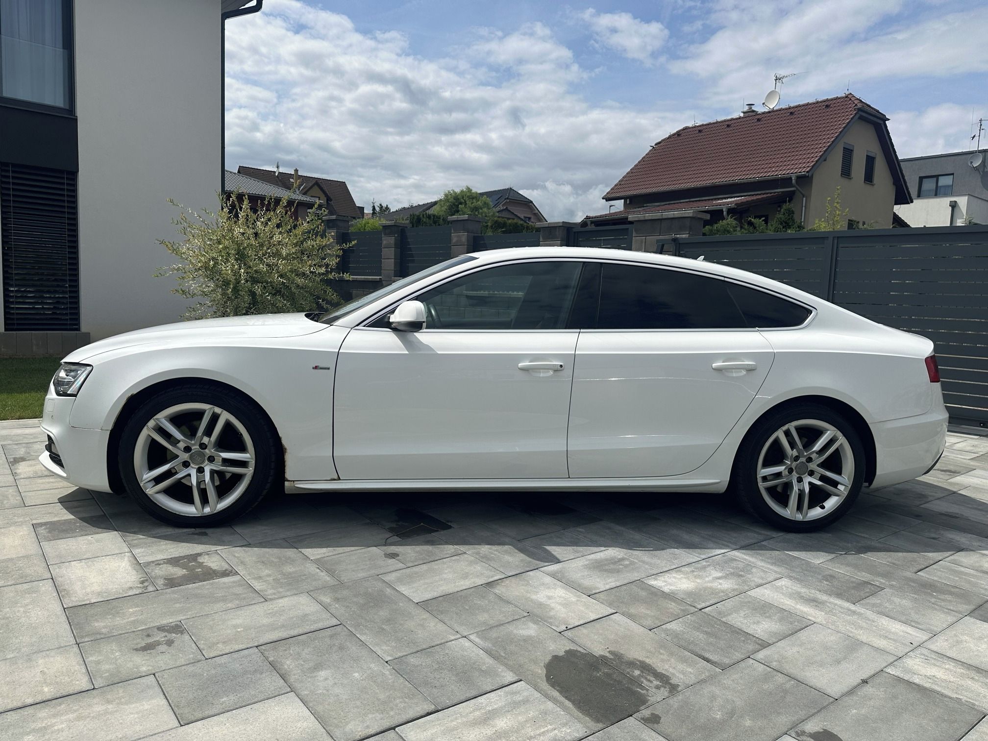 Audi A5, 2.0 Quattro, S Tronic, S-Line - fotka 5