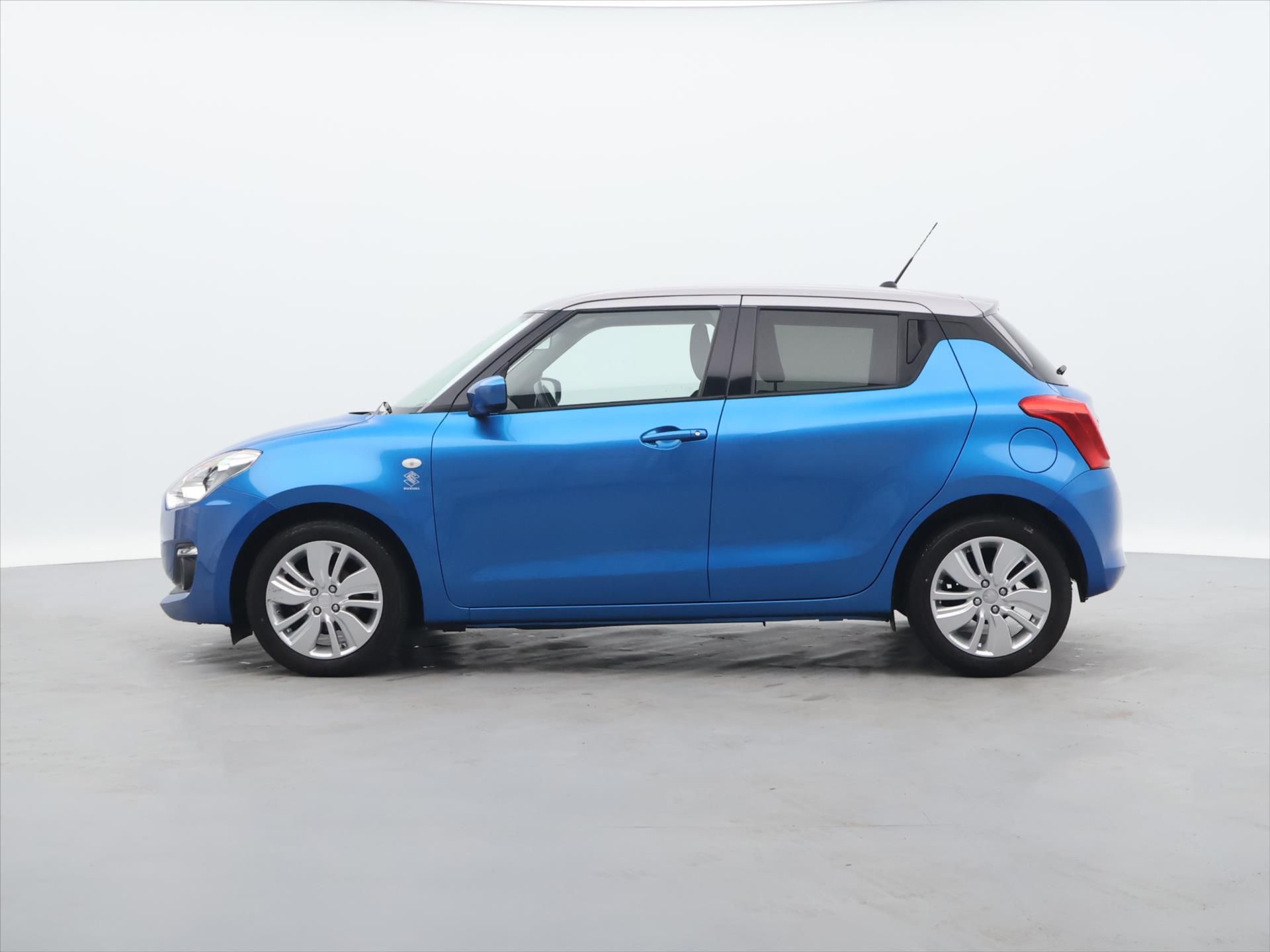 Suzuki Swift, 1,2 DualJet Comfort LED - fotka 4