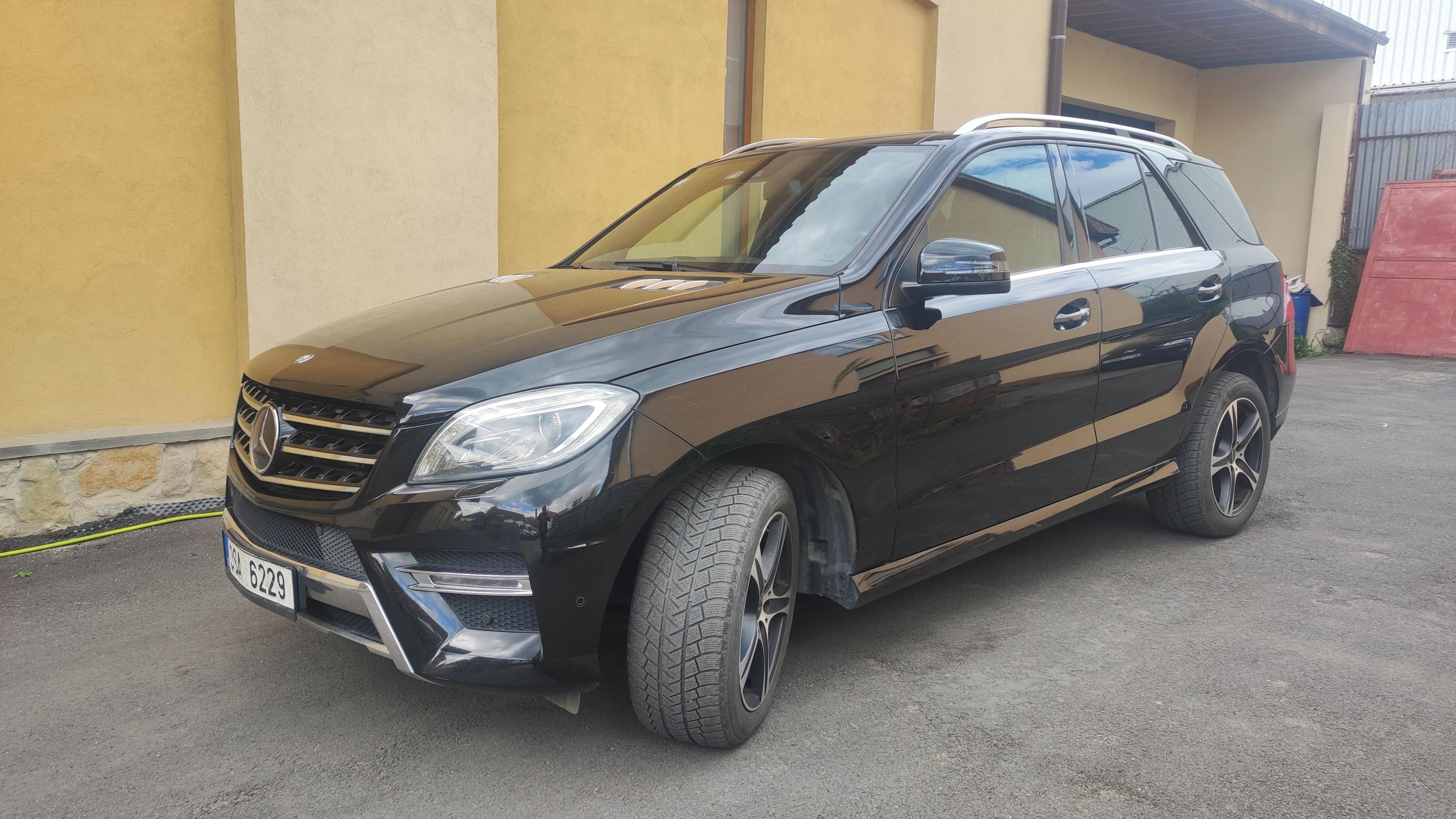 Mercedes-Benz ML, ML350 - 4MATIC, PANO, taž. - fotka 2
