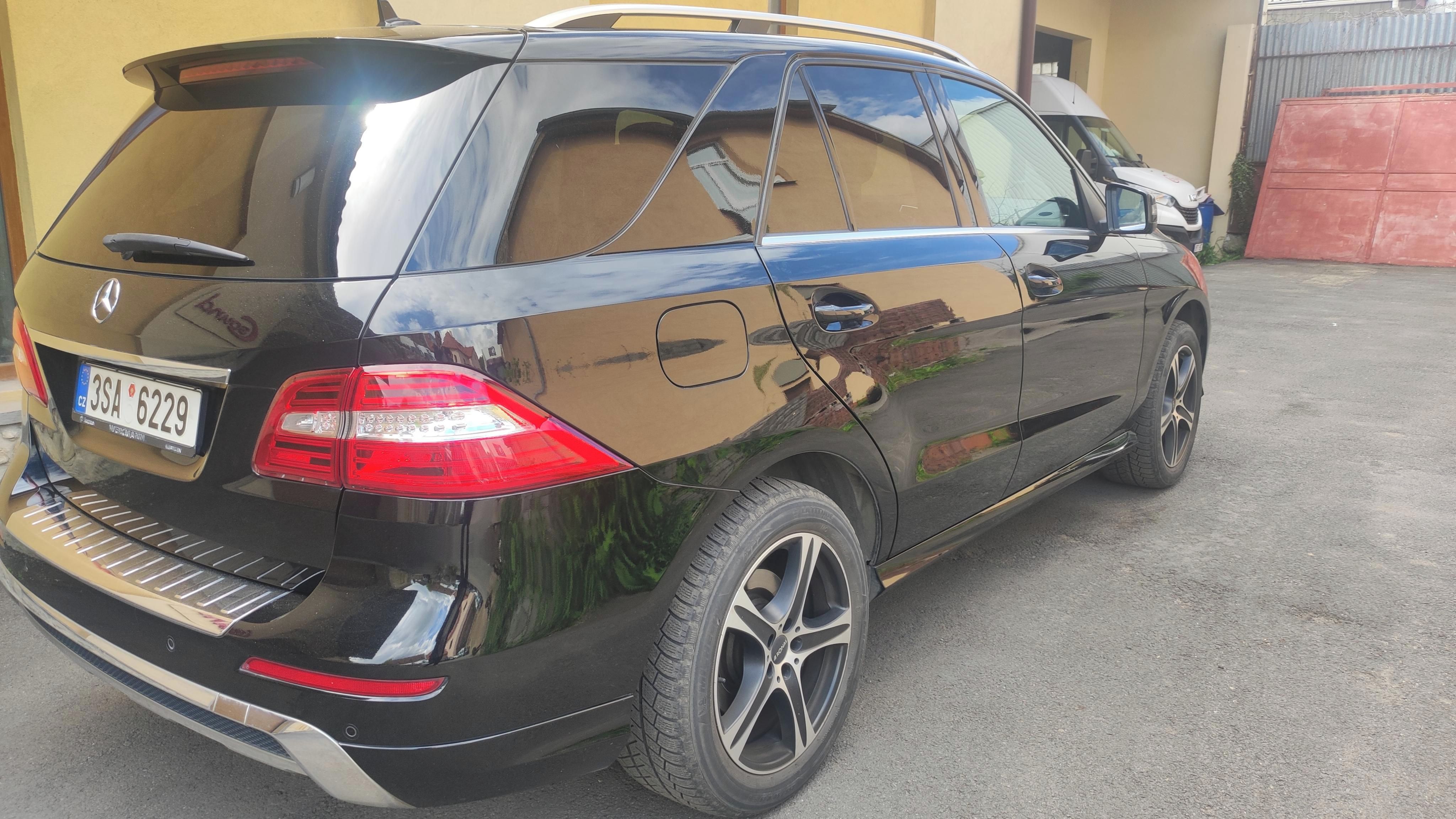 Mercedes-Benz ML, ML350 - 4MATIC, PANO, taž. - fotka 5