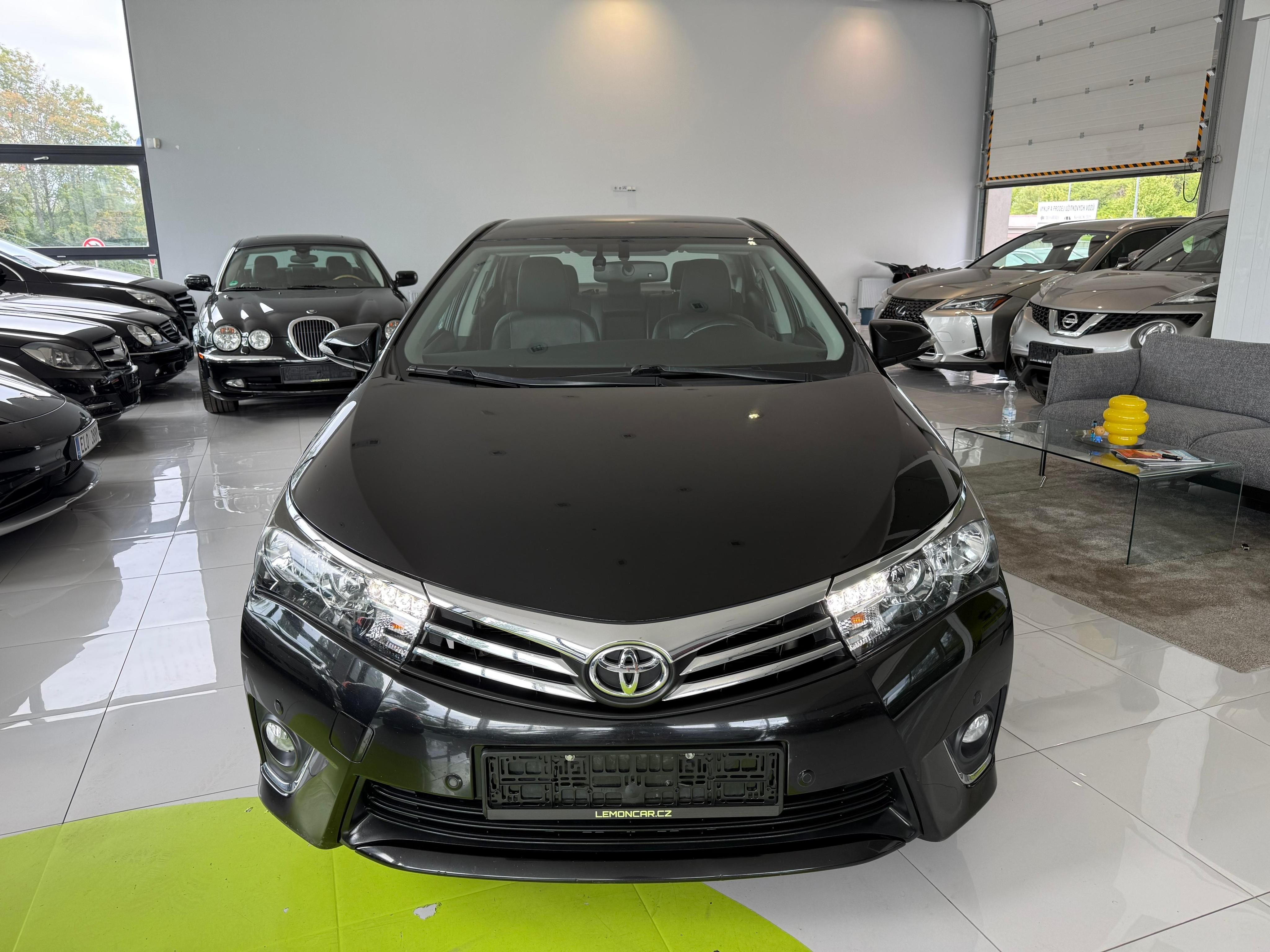 Toyota Corolla, 97kW Automat, servis, TOP stav - fotka 3
