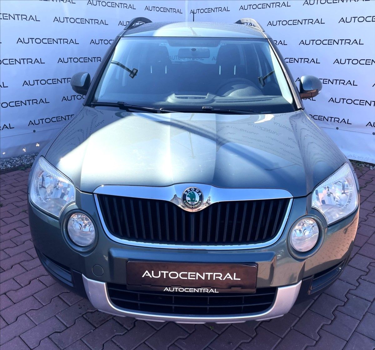 Škoda Yeti, 1,4 TSi,90kW,STK 8/28,po serv. - fotka 2