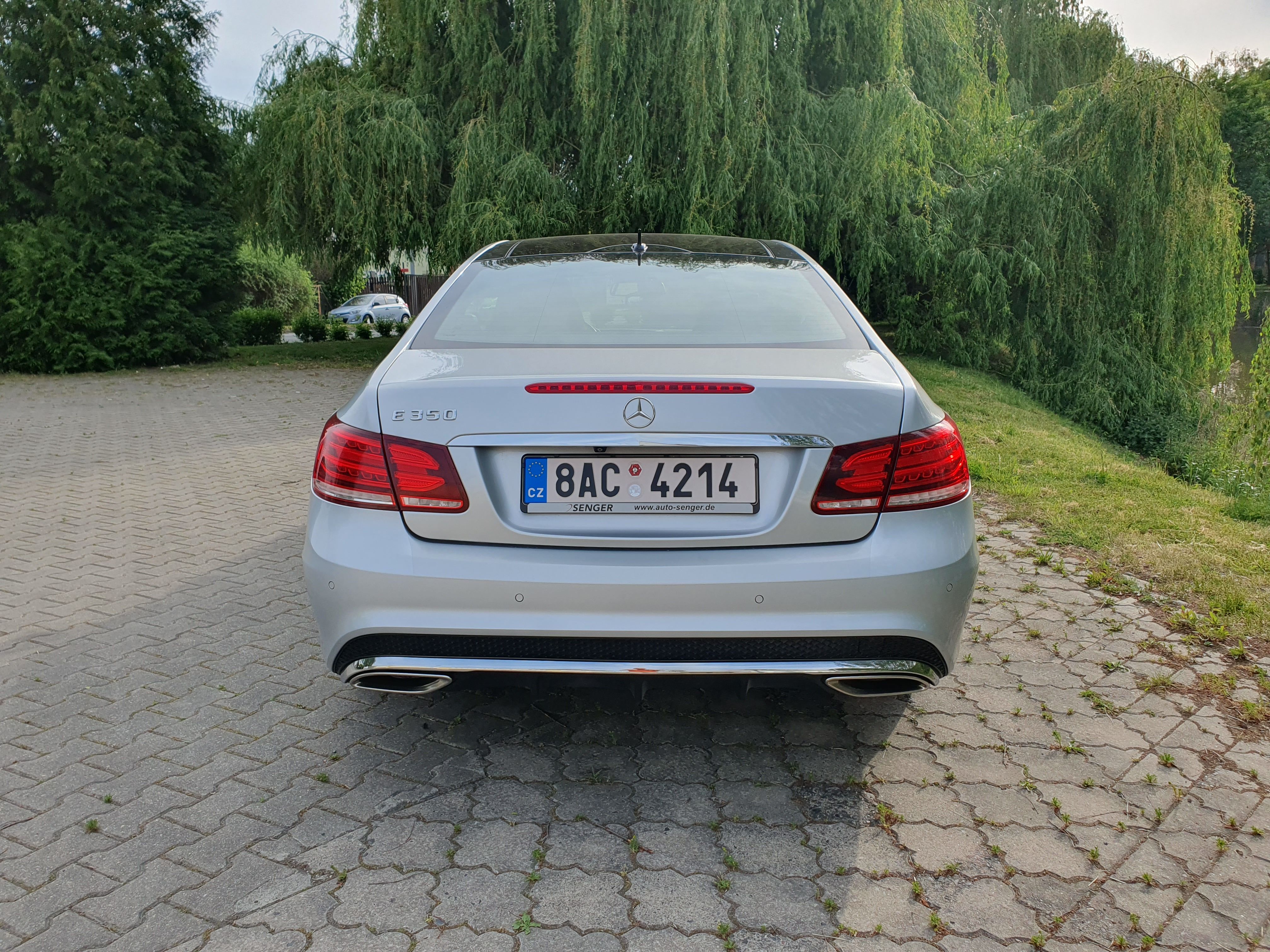 Mercedes-Benz Třídy E, E 350 Kupé AMG Paket - fotka 3