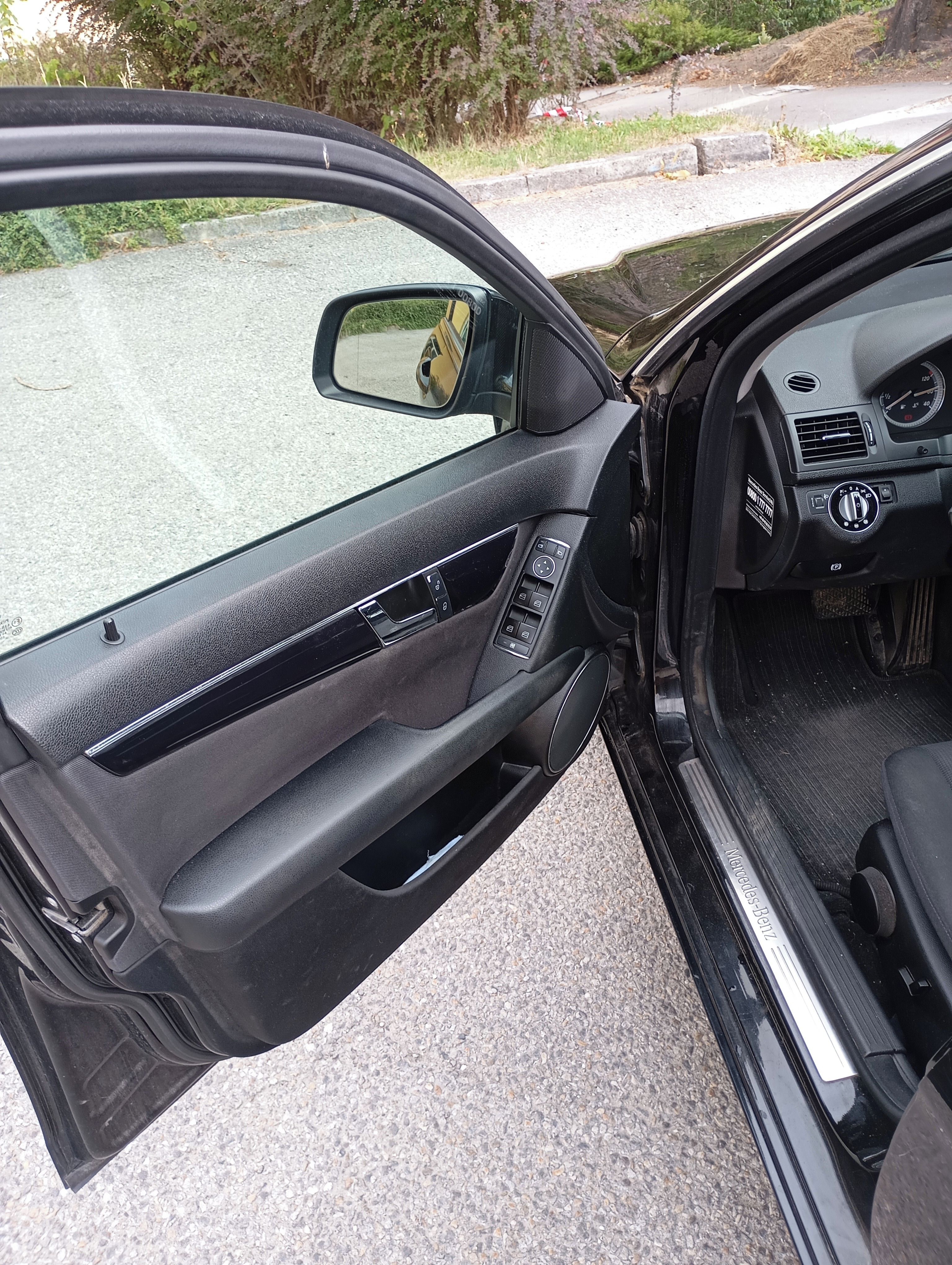 Mercedes-Benz Třídy C, Mercedes Benz C 204cdi - fotka 6