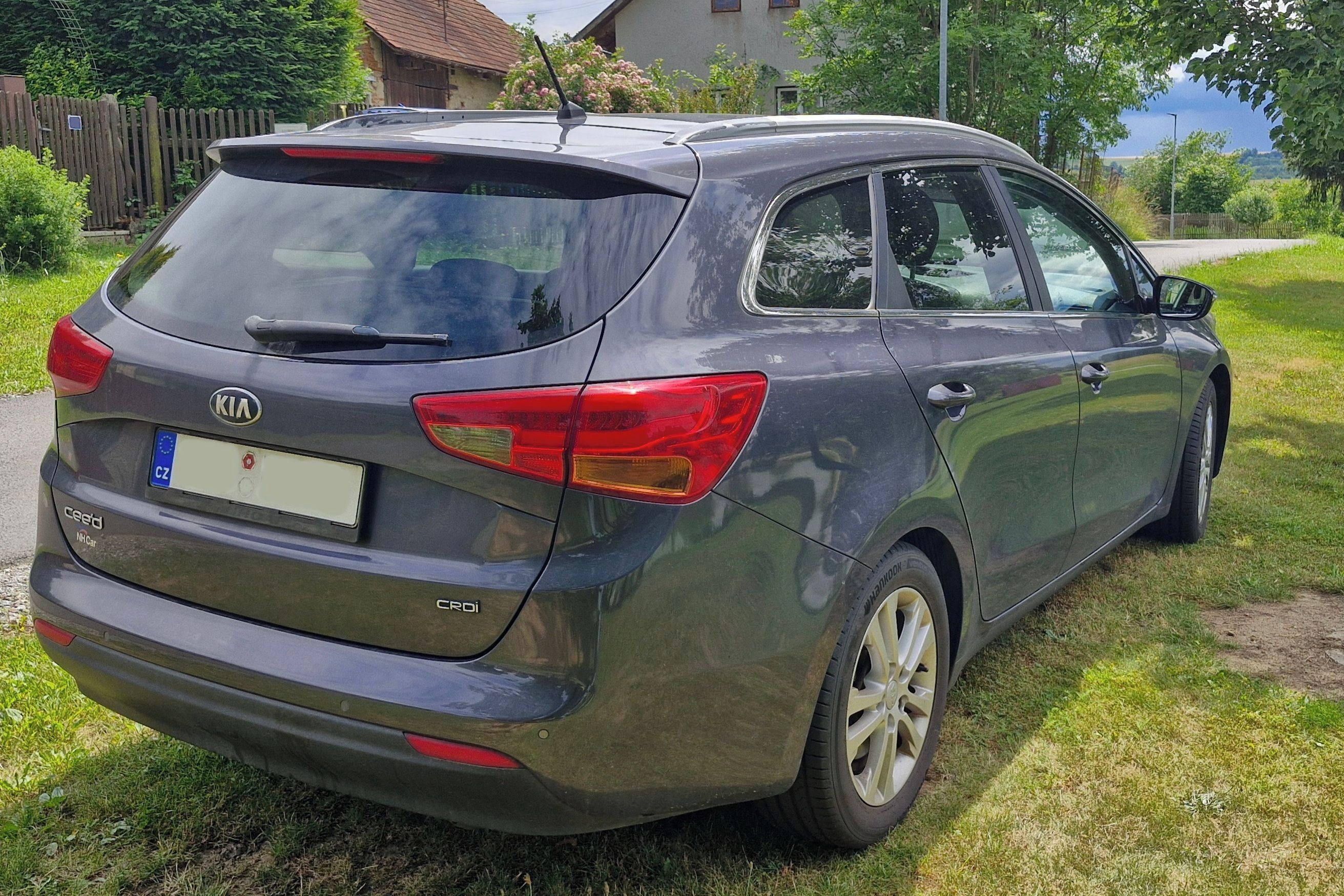 Kia Cee´d SW, 1.6 CRDi,1.maj.,ČR, nebouráno - fotka 4