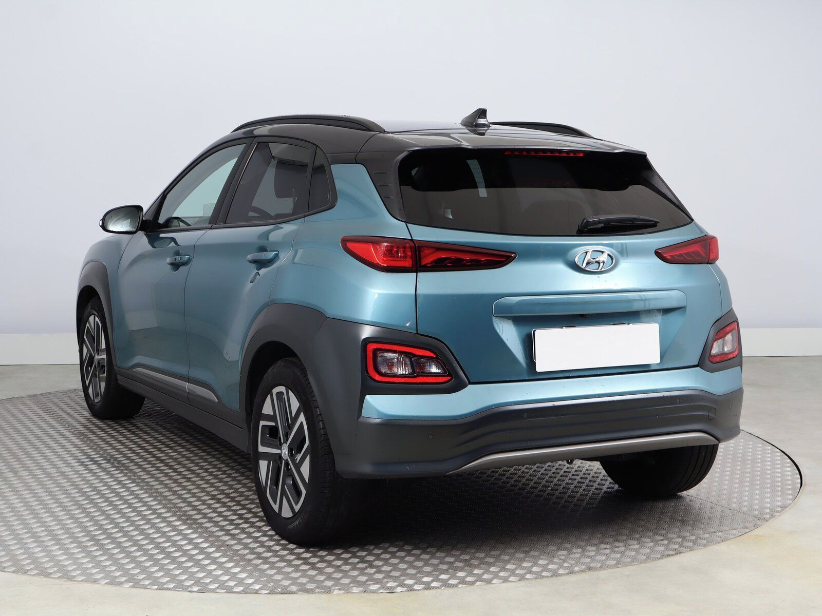 Hyundai Kona, Electric 64 kWh, SoH 100% - fotka 4