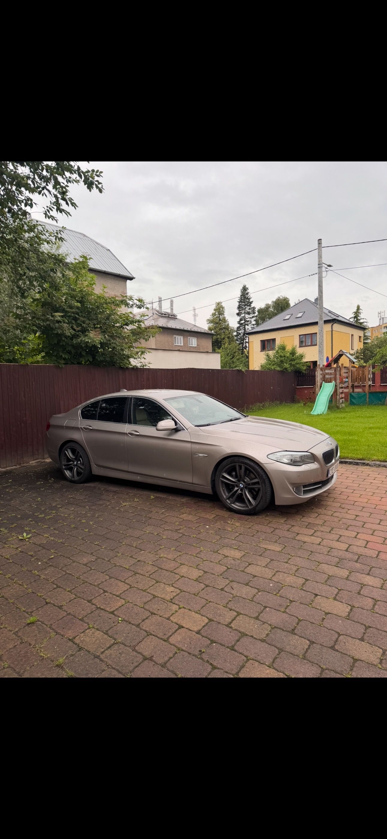 BMW Řada 5, 530d xDrive 190kw HUD soft clo