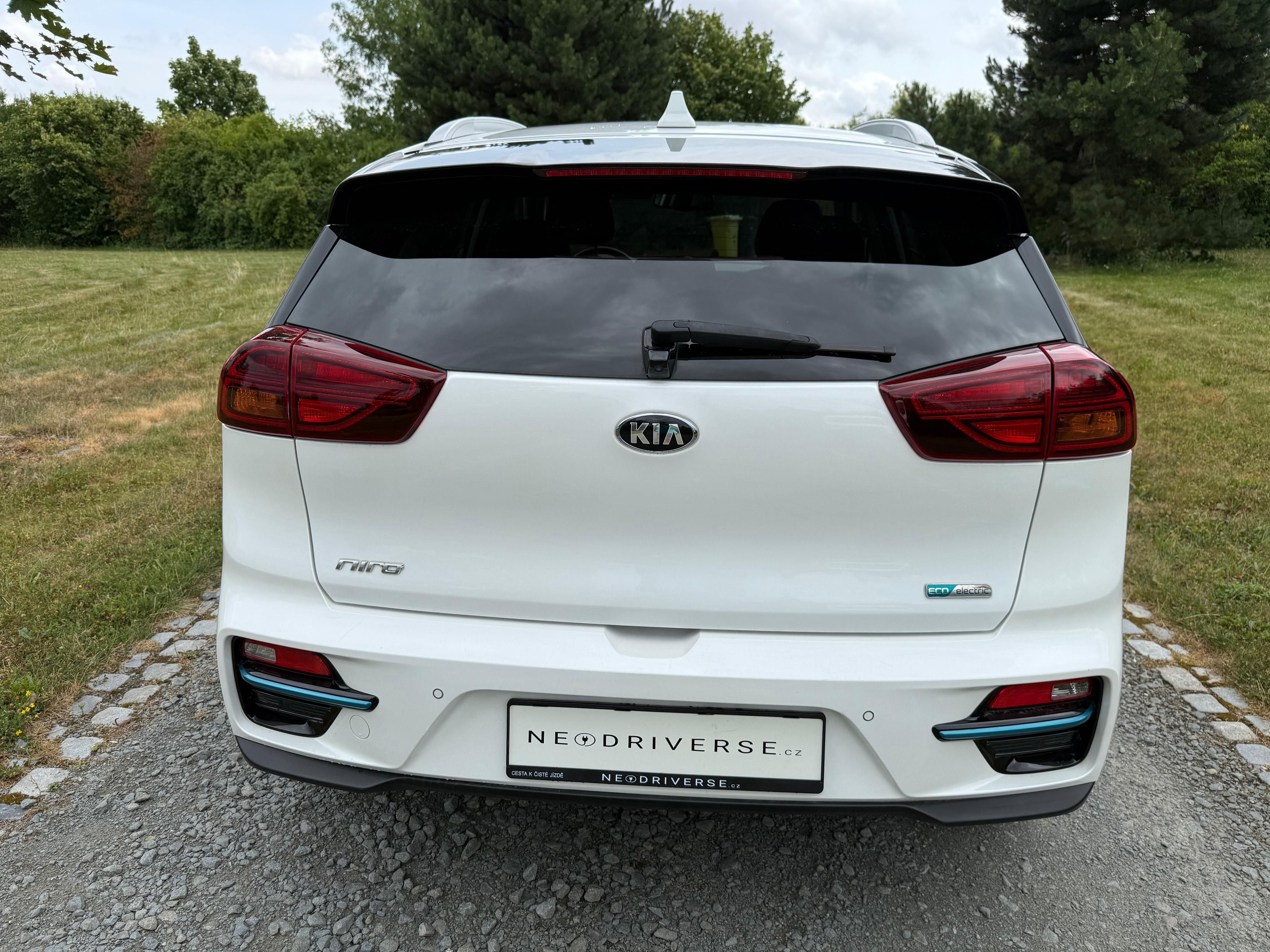 Kia Niro, Elektro 150 kW  SoH 100% - fotka 6