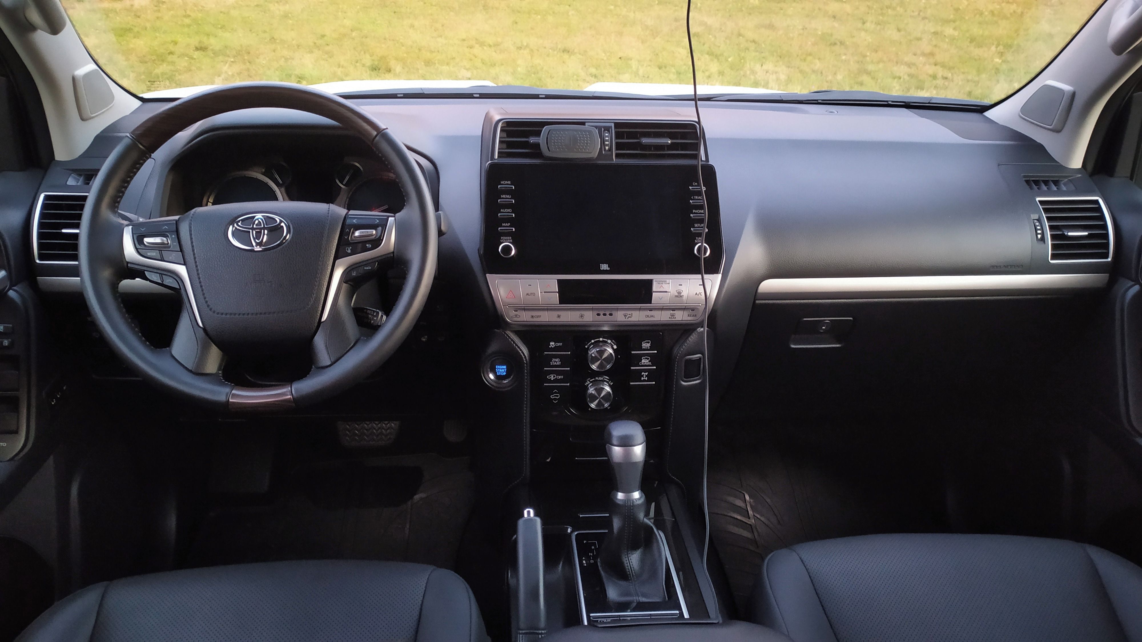 Toyota Land Cruiser, Executive, STAV NOVÉHO !! - fotka 6