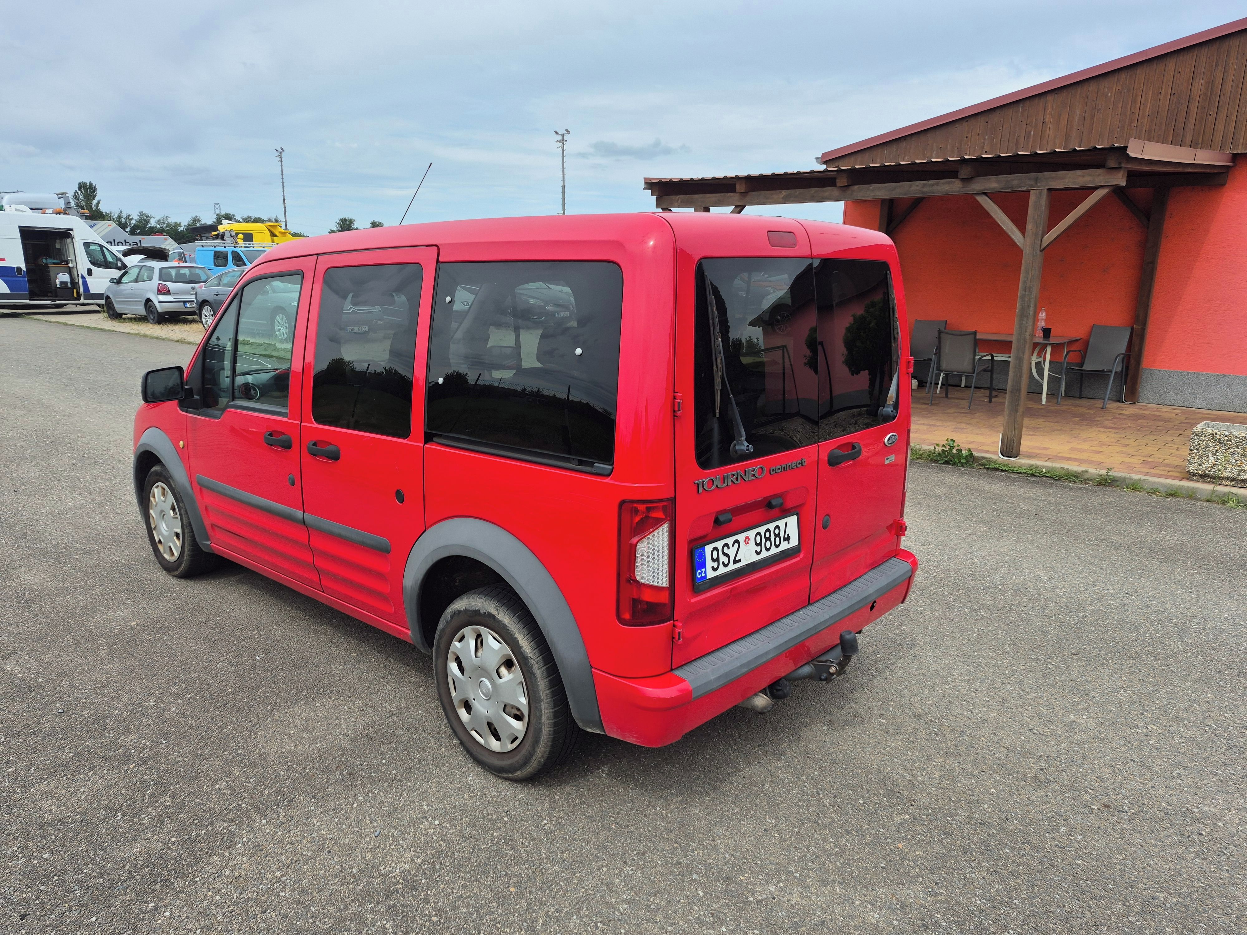 Ford Tourneo Connect, 1,8TDCI, 66kW, klima - fotka 6