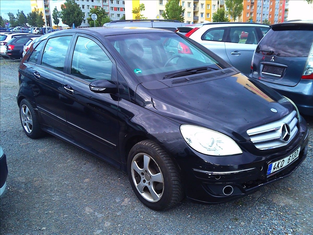 Mercedes-Benz Třídy B, 2,0   i v ČR 1 majitel - fotka 2
