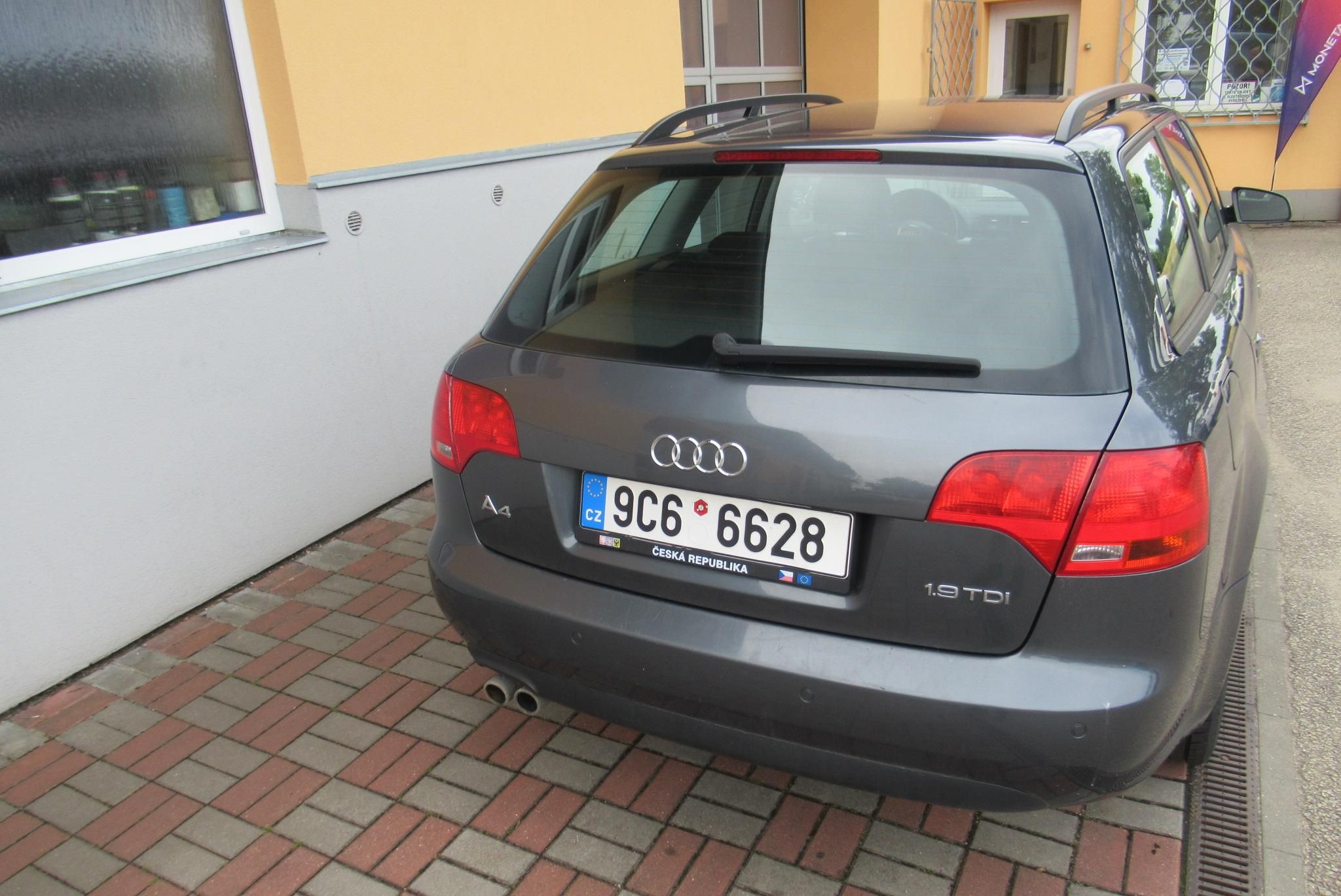 Audi A4, 1.9 TDi  AUT. KLIMA - fotka 4