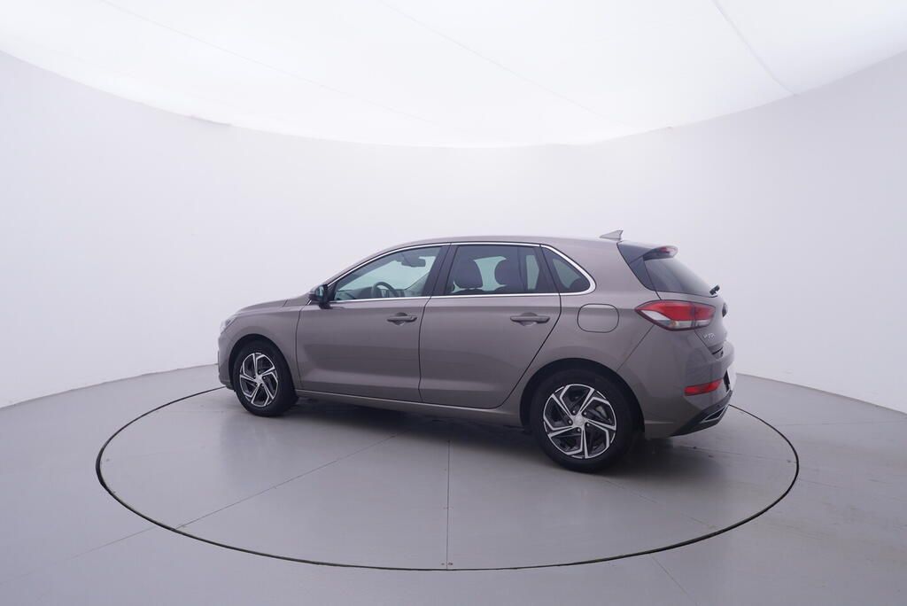 Hyundai i30, Smart 1.5 81 kW - fotka 3