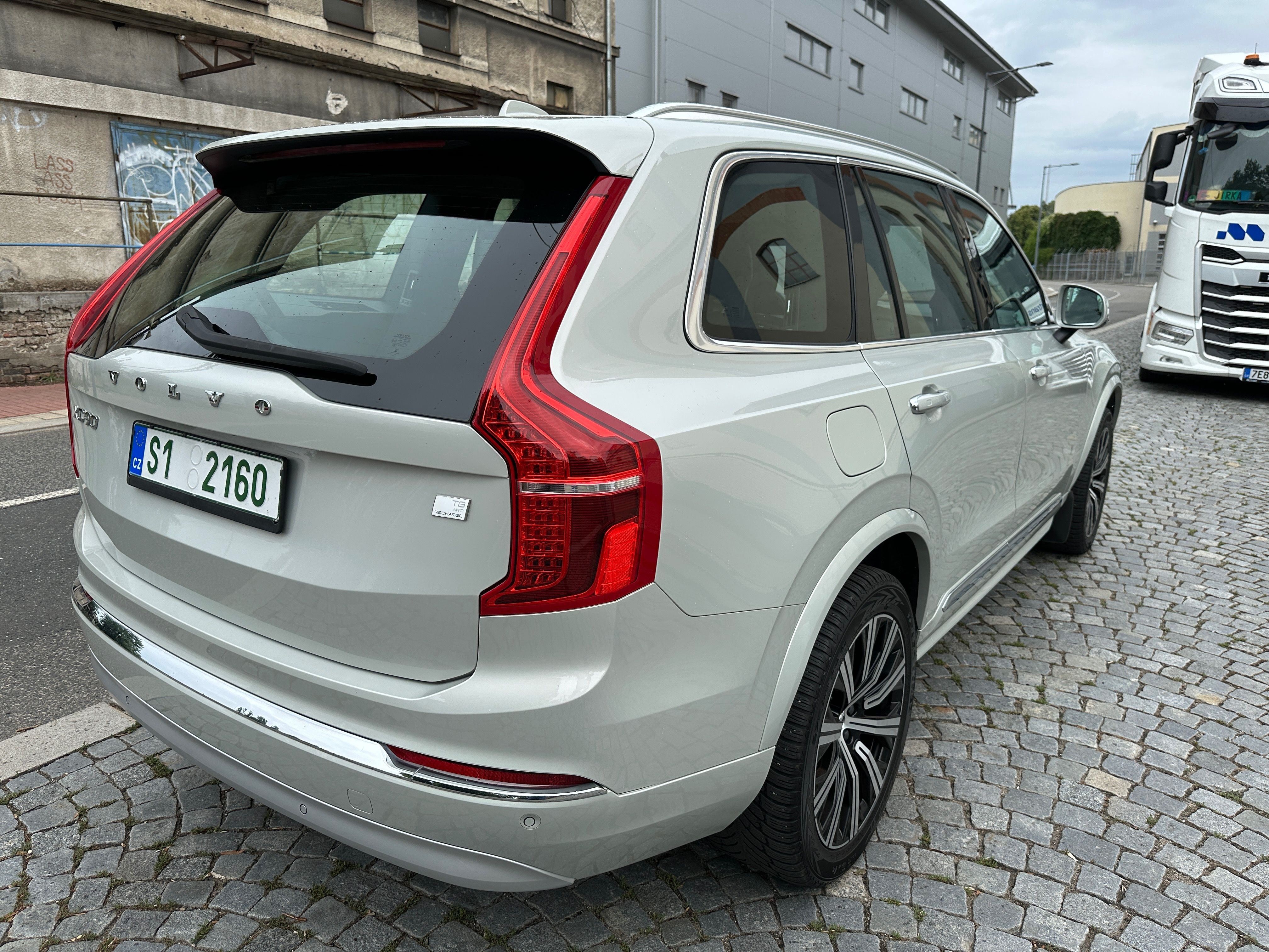 Volvo XC90, T8 plug-in hybrid Recharge - fotka 5