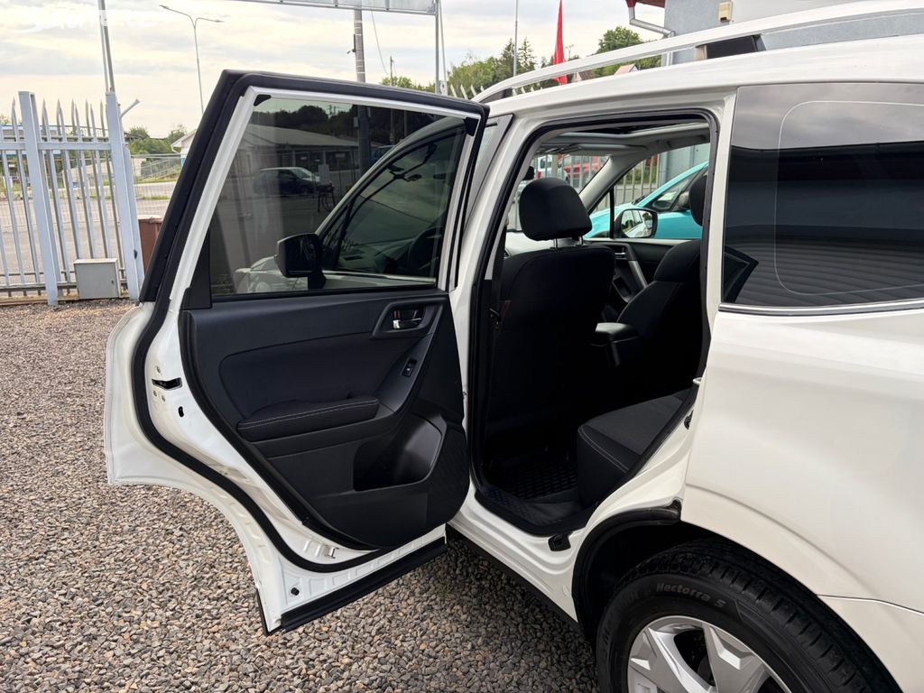 Subaru Forester, 2.0 i 110kW 4×4, TOP STAV