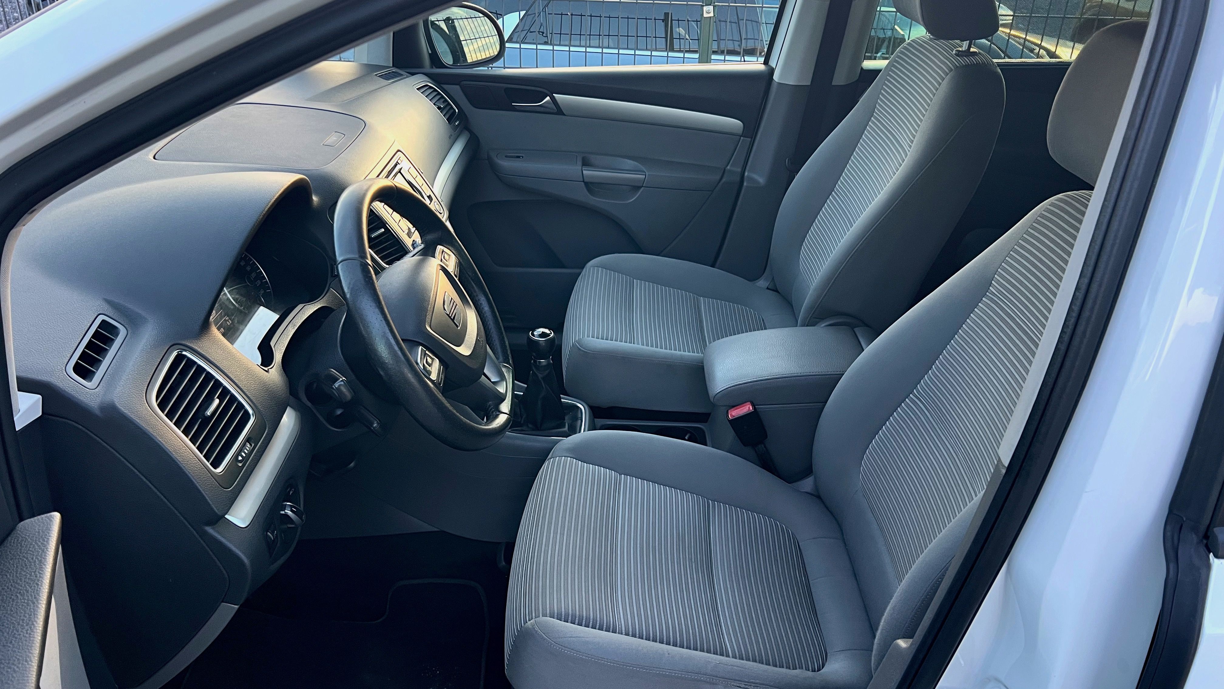 Seat Alhambra, 2.0tdi DSG Kůže Webasto Závěs - fotka 5