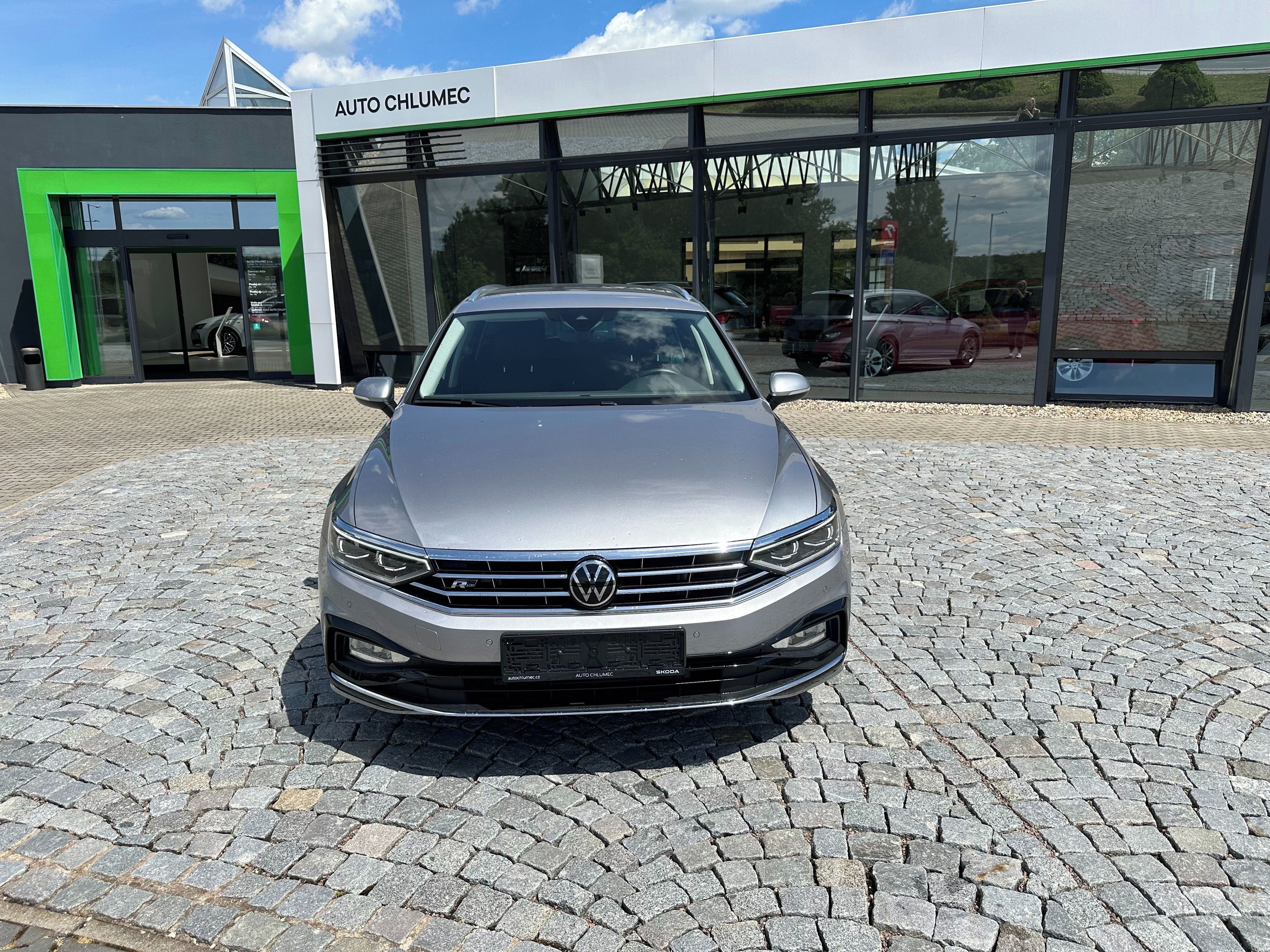 Volkswagen Passat, Variant 2.0 TDI DSG R-Line 4x4 - fotka 2