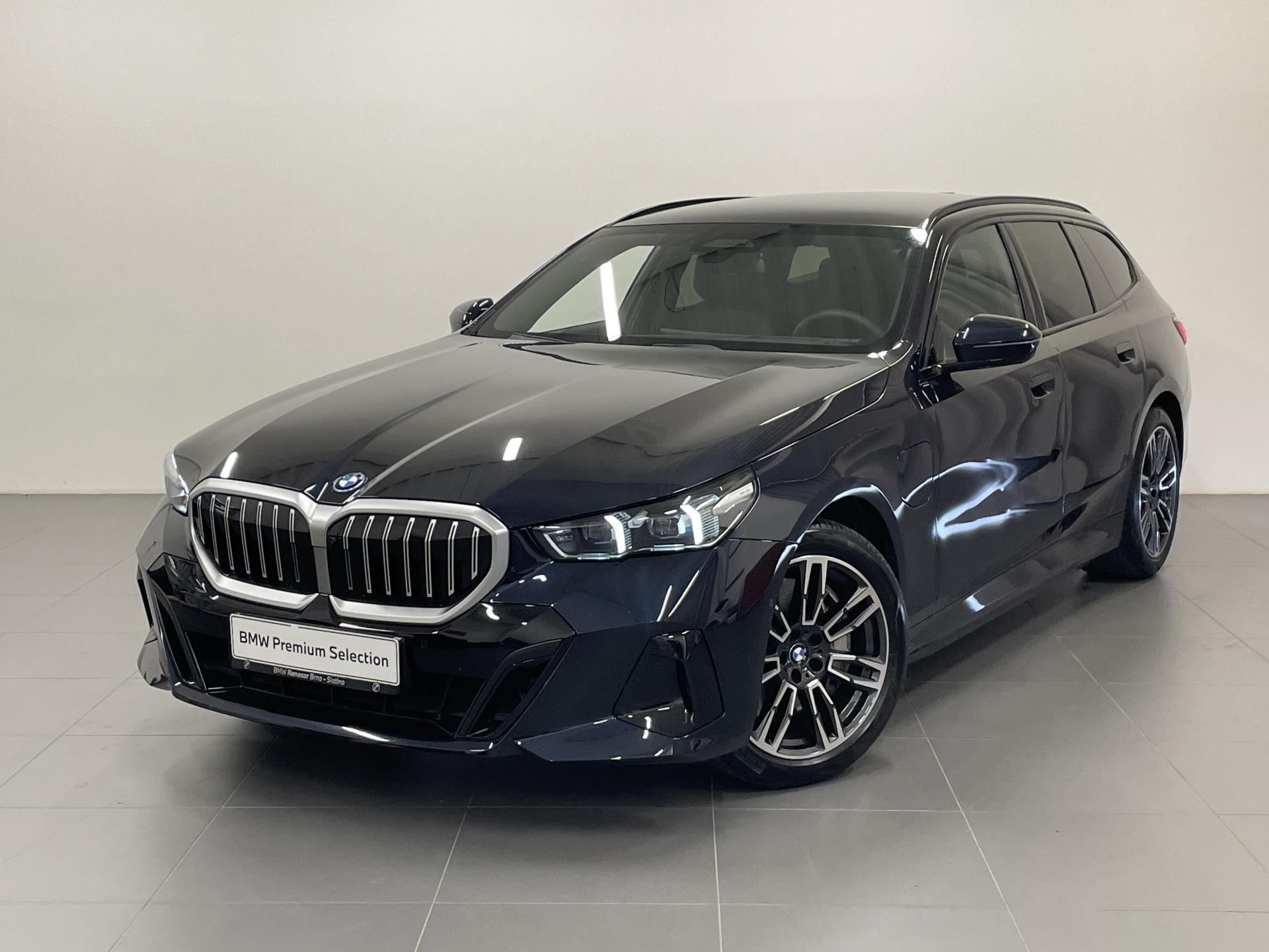 BMW Řada 5, 550e xDrive Touring Tažné
