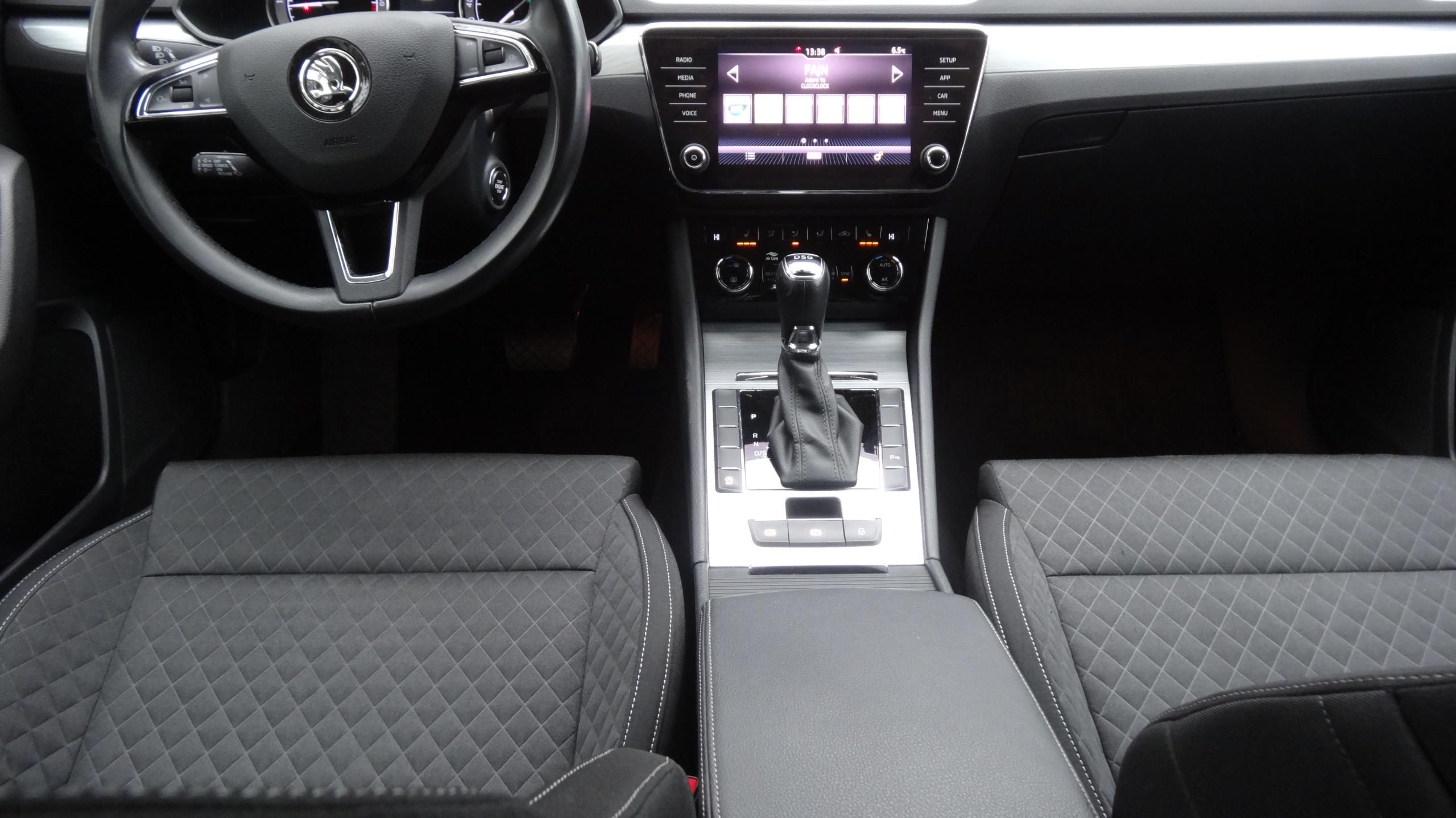 Škoda Superb, 2.0TDi DSG Taž.zař. CEBIA - fotka 4