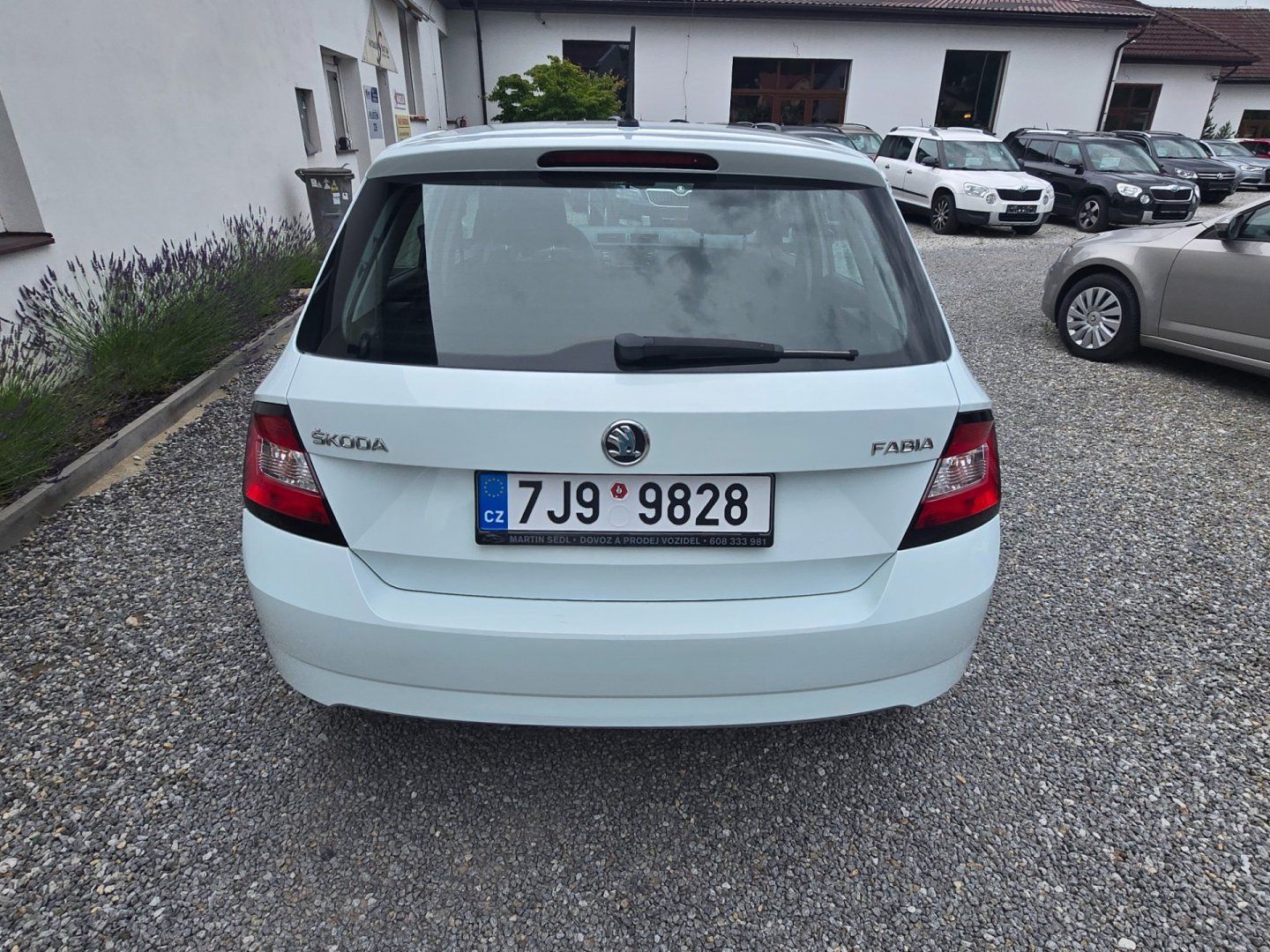 Škoda Fabia, 1.0 MPi TOP STAV - fotka 5