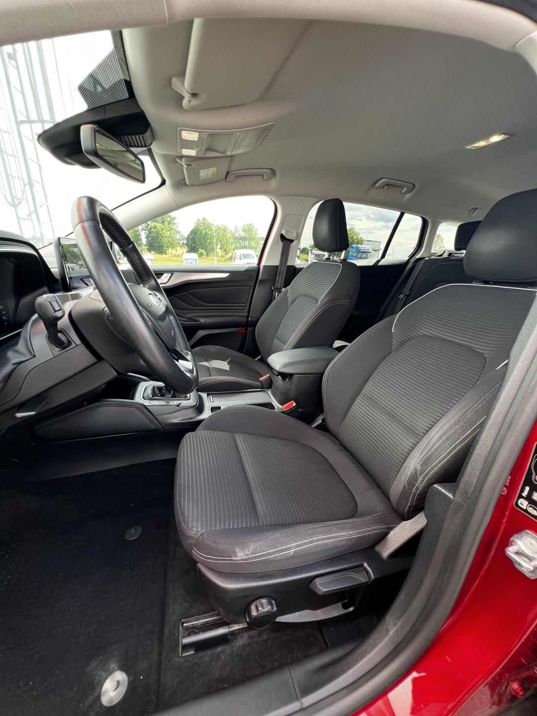 Ford Focus, 1.5 110kW LED, HEAD-UP, B&O,TZ - fotka 6