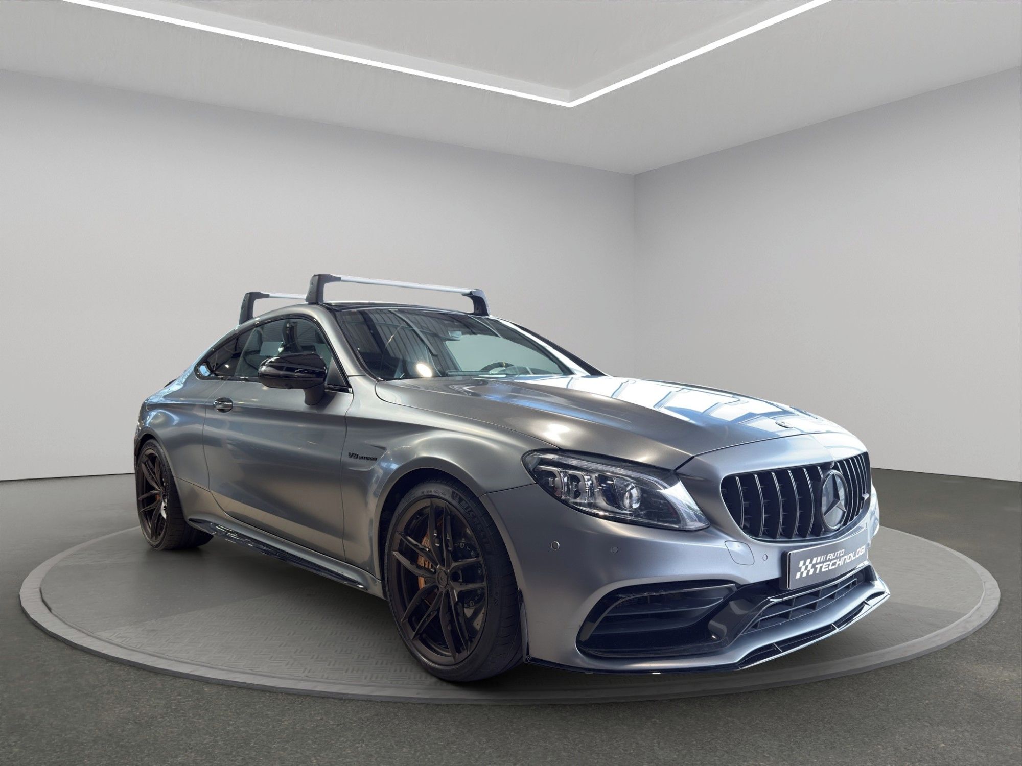 Mercedes-Benz Třídy C, 63 S kupé - fotka 3