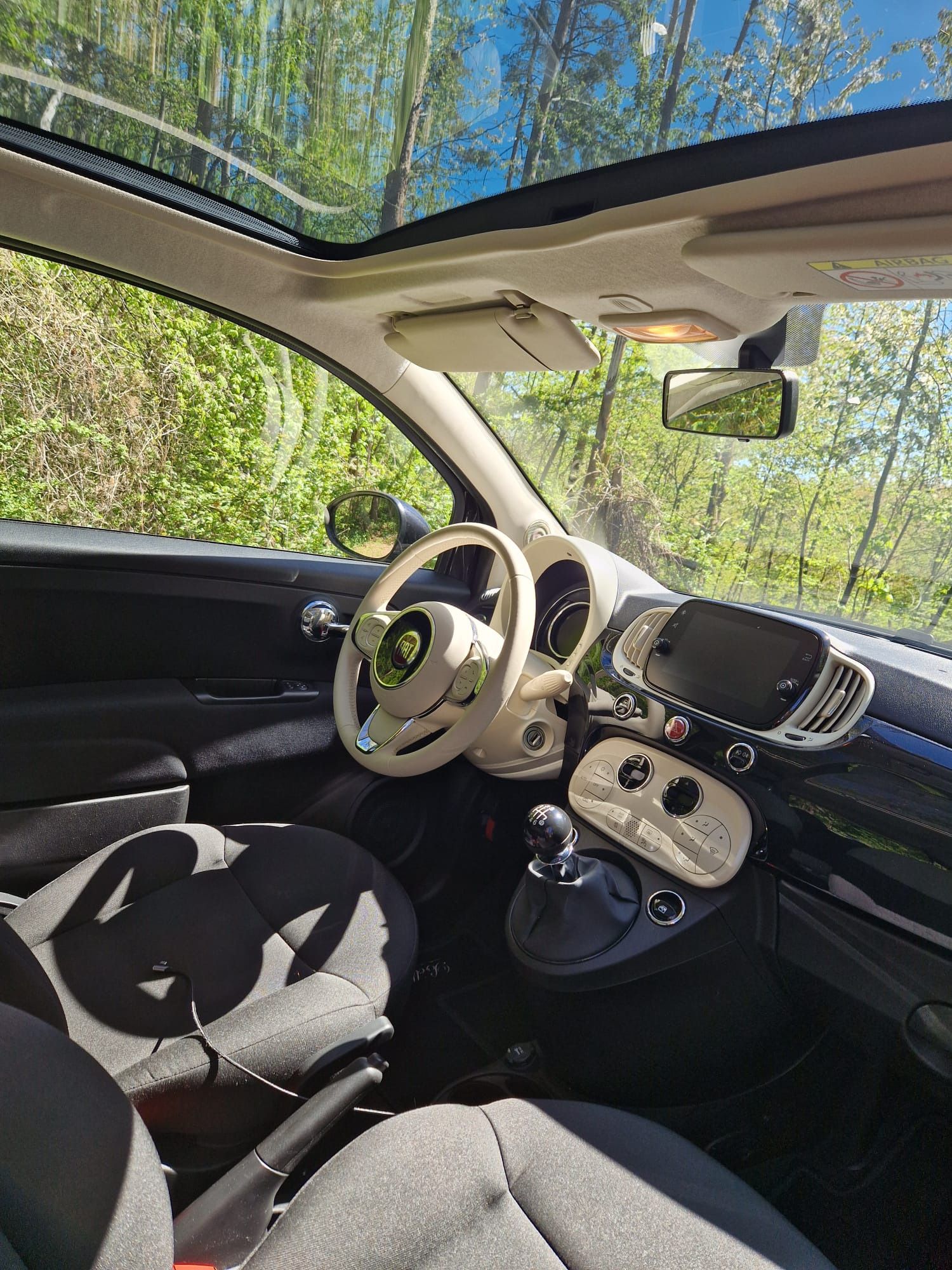 Fiat 500, Fiat 500 1.0 Hybrid Dolce Vita - fotka 2