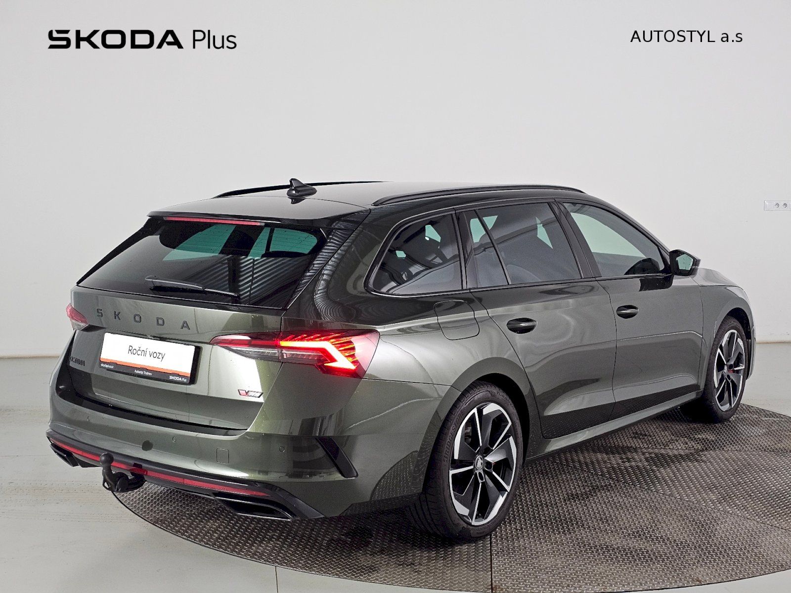 Škoda Octavia, 2.0TSi 195kW DSG RS TAŽNÉ - fotka 2