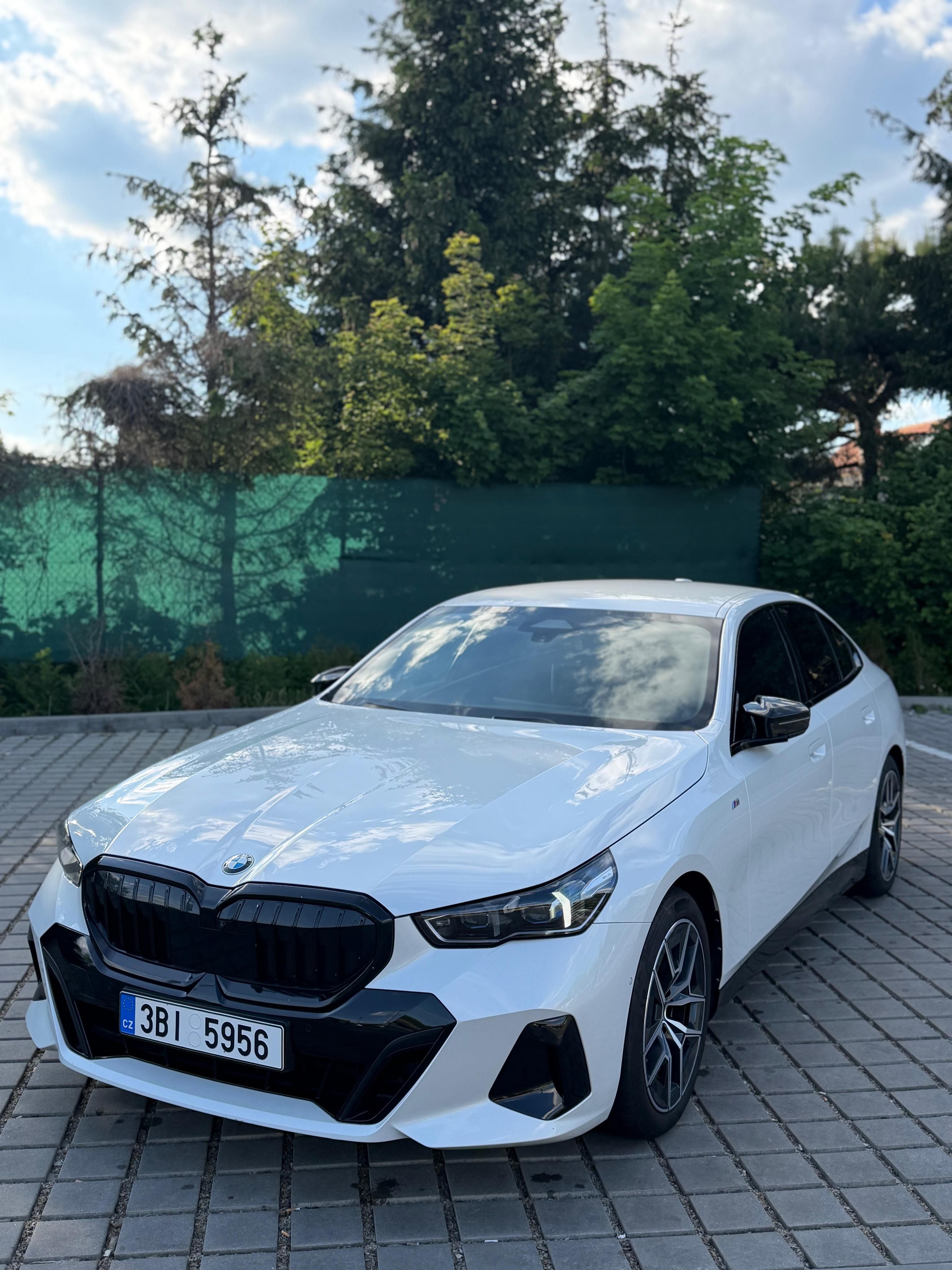 BMW Řada 5, 2.0 - fotka 3