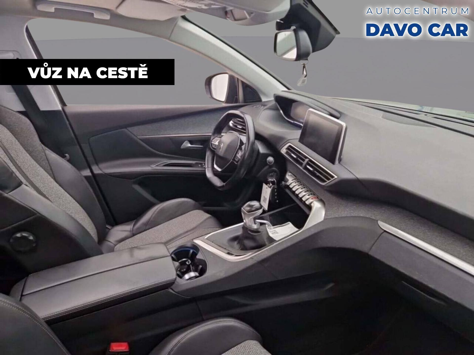 Peugeot 5008, 1,2 PT 96kW Allure PANO 7-míst - fotka 4