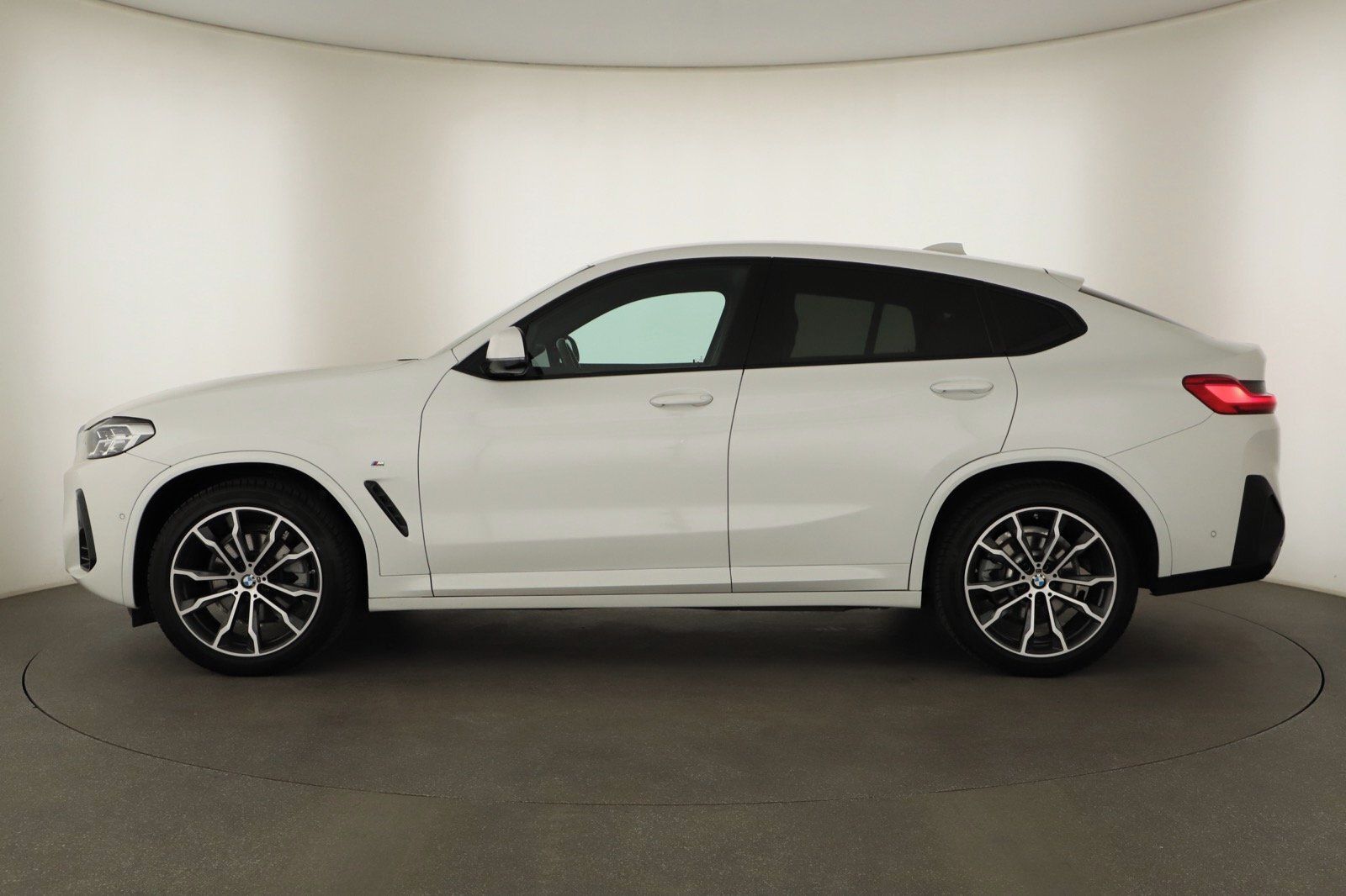 BMW X4, xDrive20d, DPH, Tažné, ACC, ČR - fotka 3
