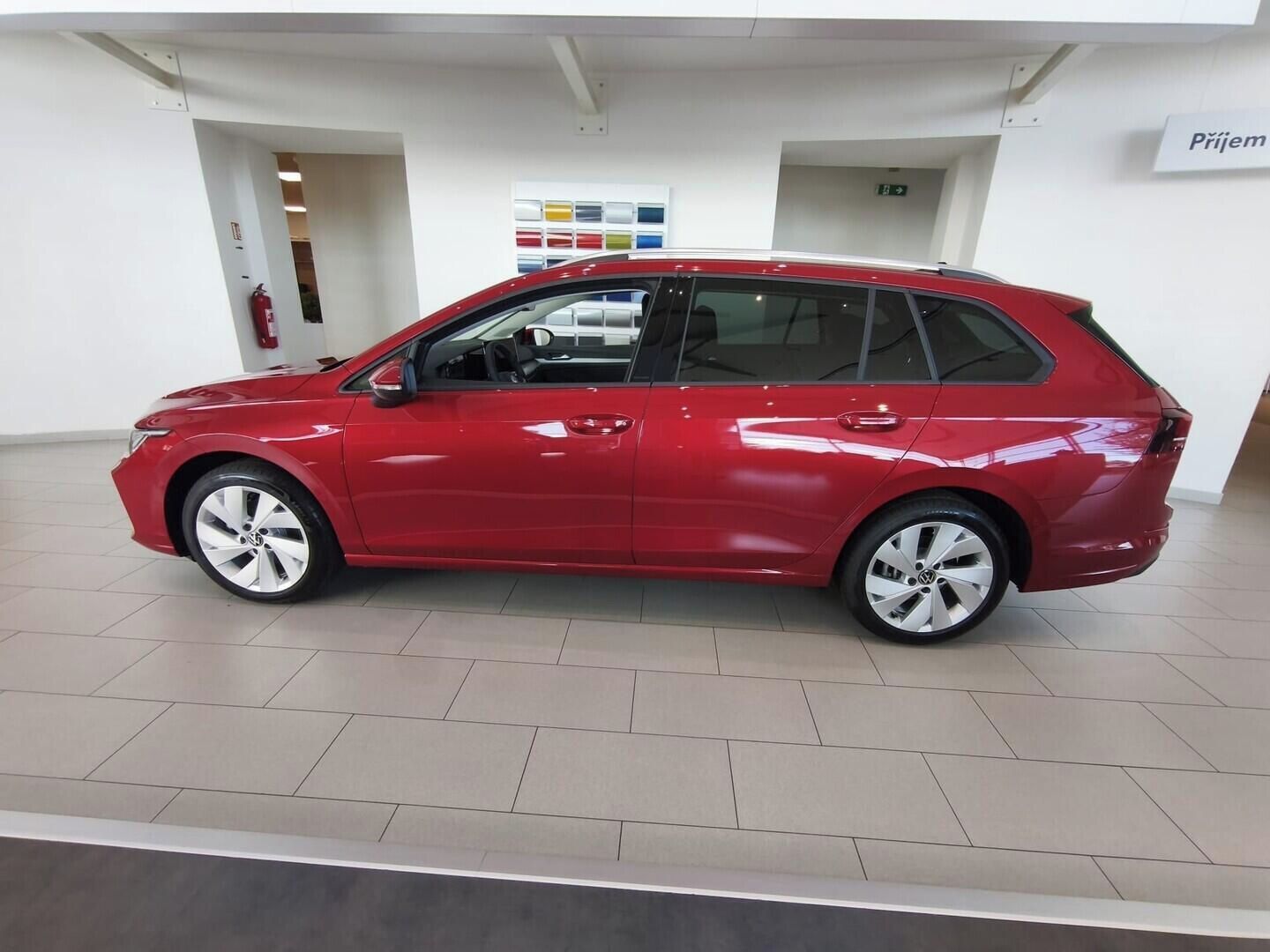 Volkswagen Golf Variant, People 1,5 eTSI 7DSG mHEV 110 - fotka 6