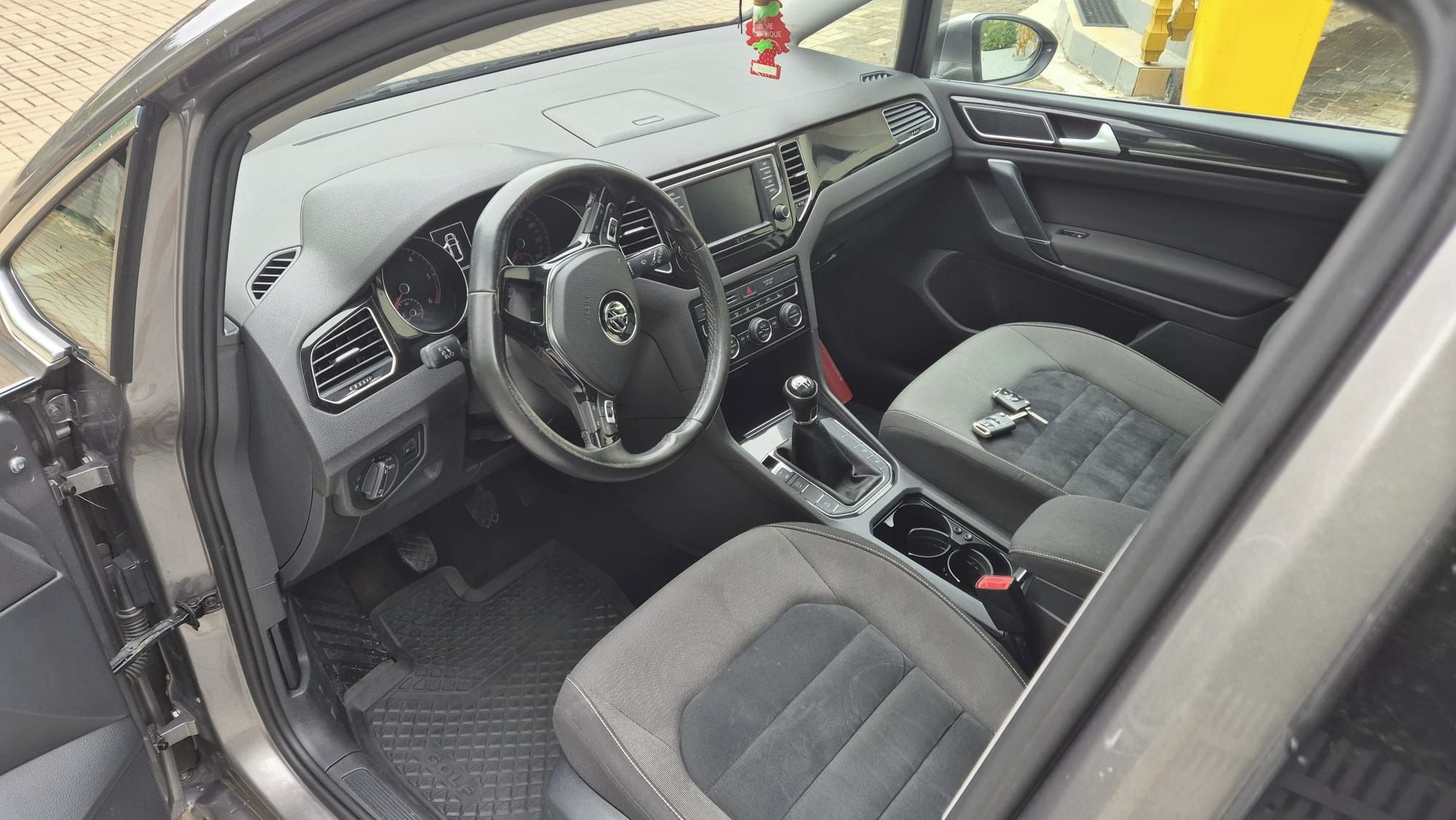 Volkswagen Golf Sportsvan, 1,6 tdi 81 blue 4,5 l / 100 - fotka 6
