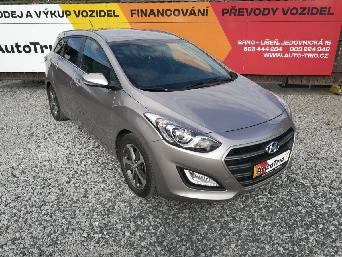 Hyundai i30, 1,6 GDi 1.majitel Weekend - fotka 2