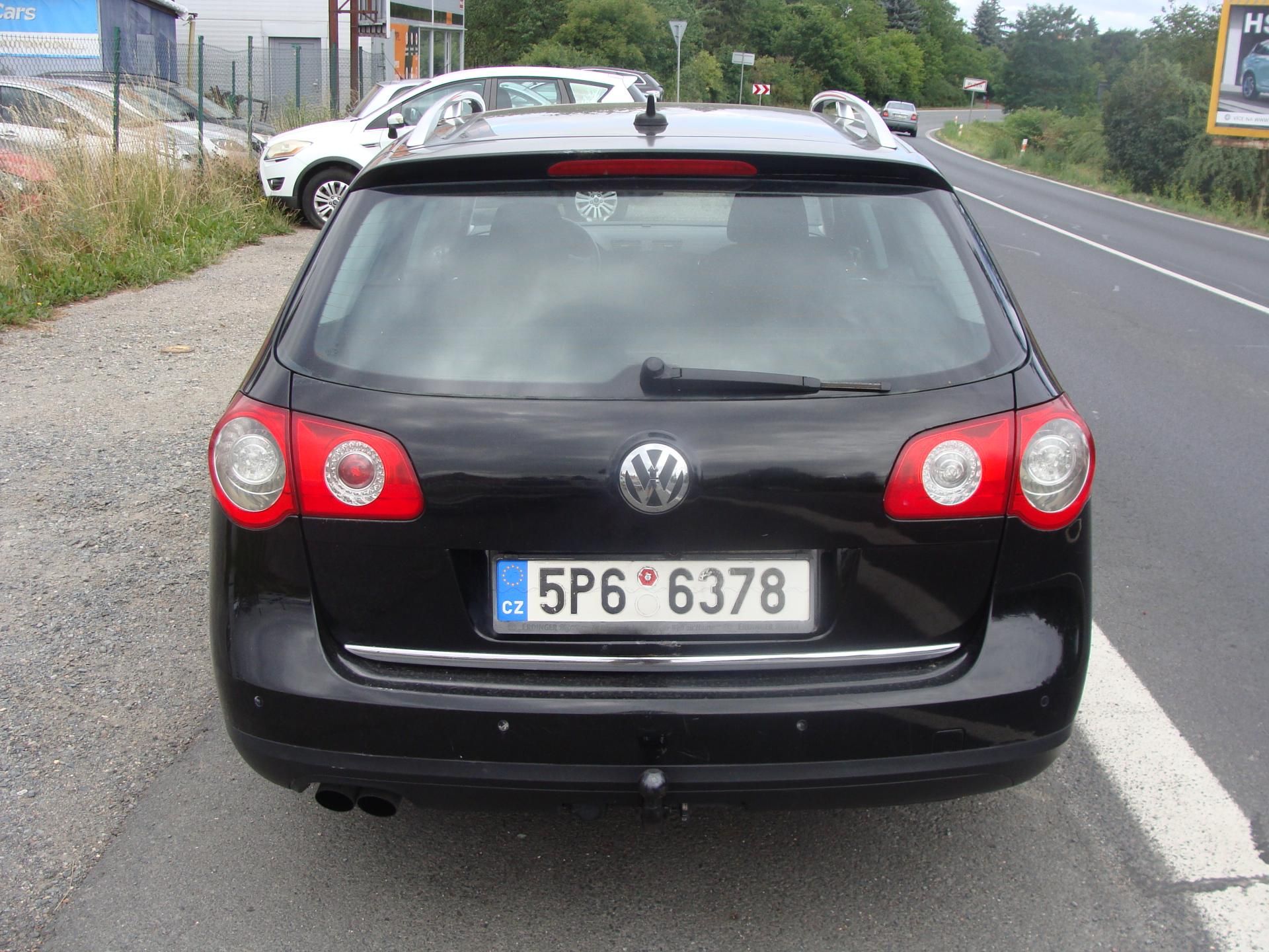 Volkswagen Passat, 2.0 TDi, 125 kW, klima, tažné - fotka 4