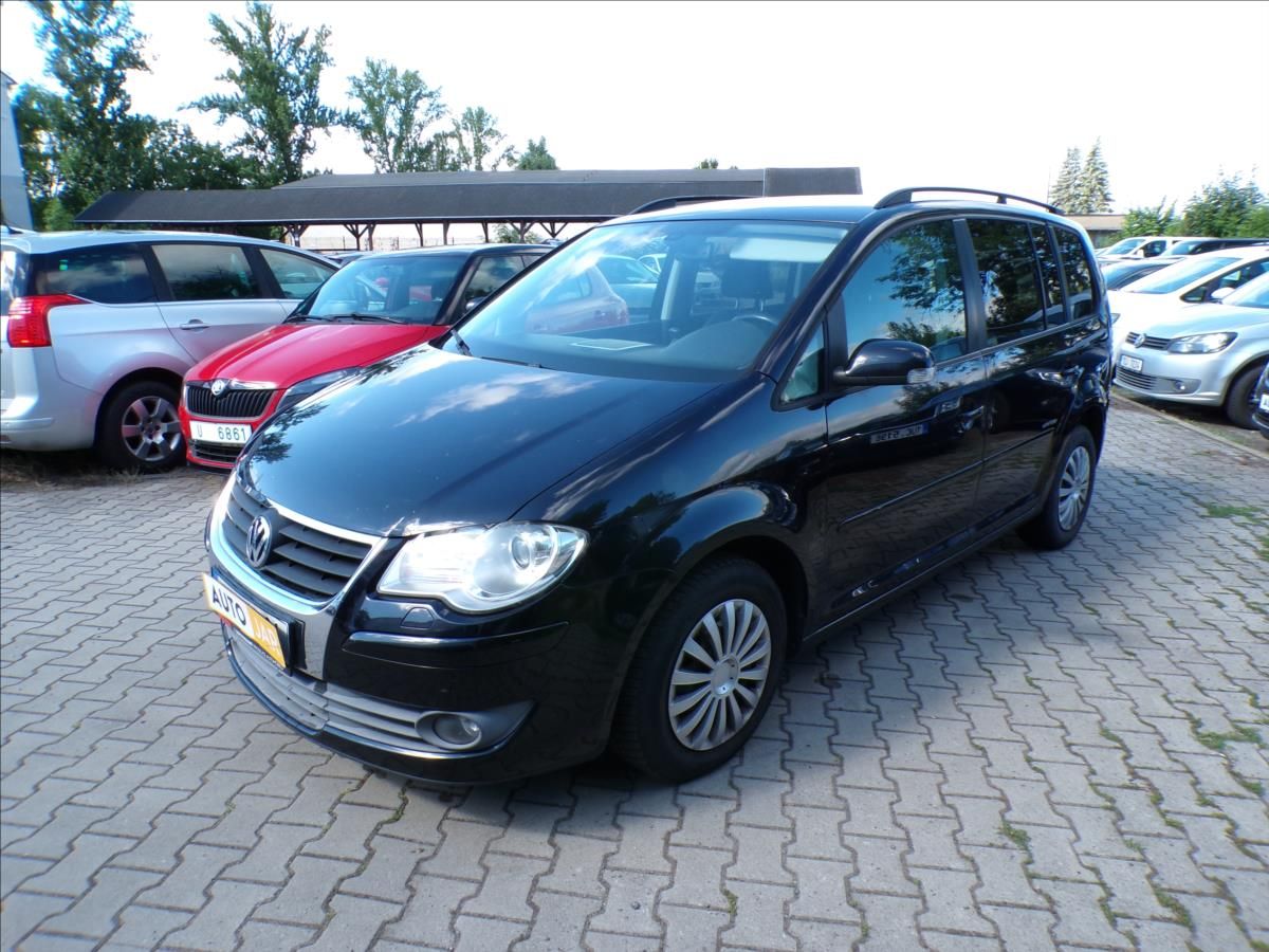 Volkswagen Touran, 1,4 TSI  DSG - fotka 2