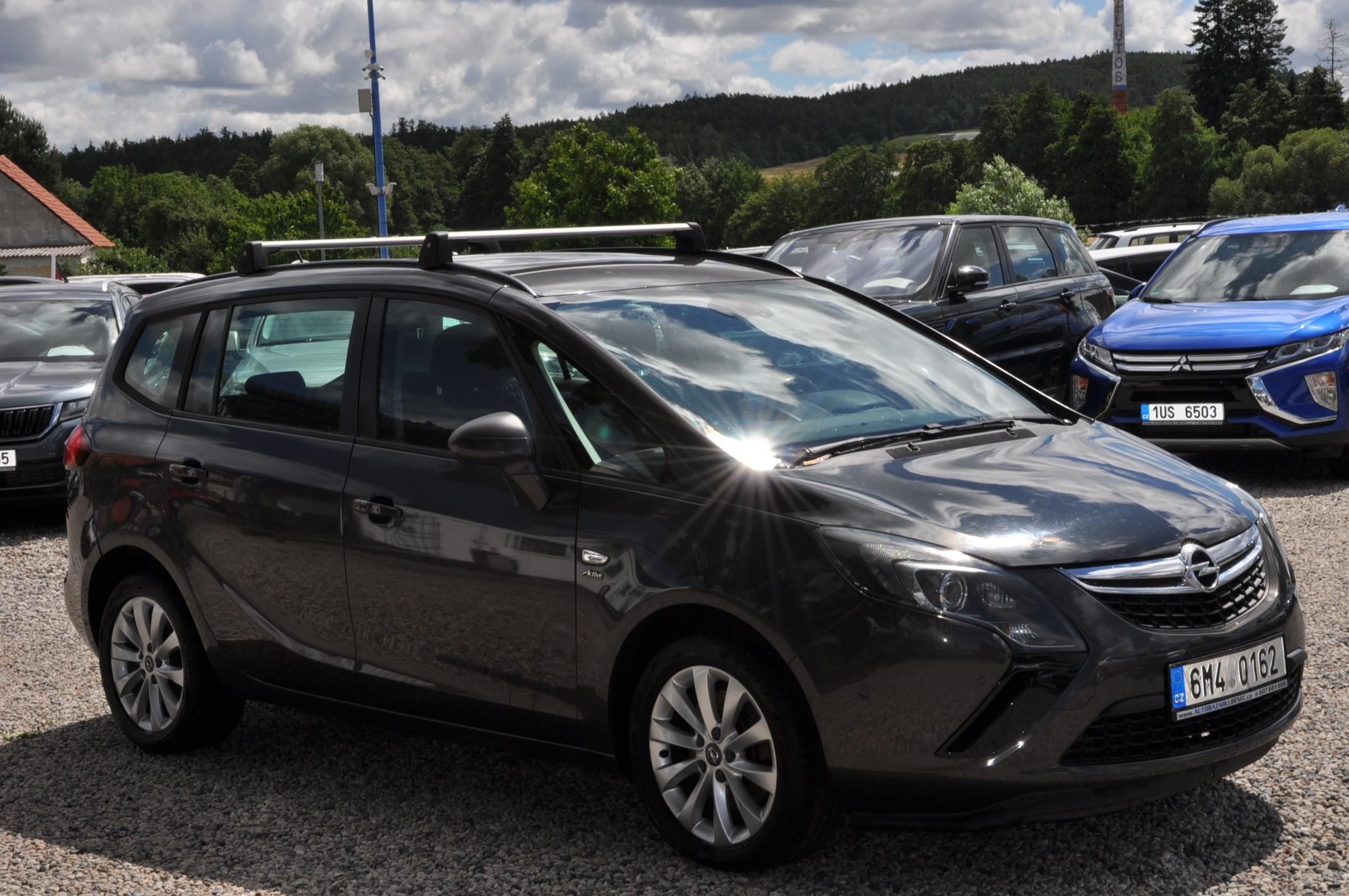 Opel Zafira, TOURER 2.0CDTi 121kW Active - fotka 2