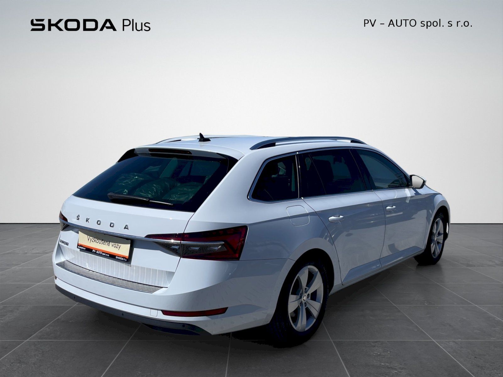 Škoda Superb, 2.0 TDI 110kW DSG Style Plus c - fotka 2