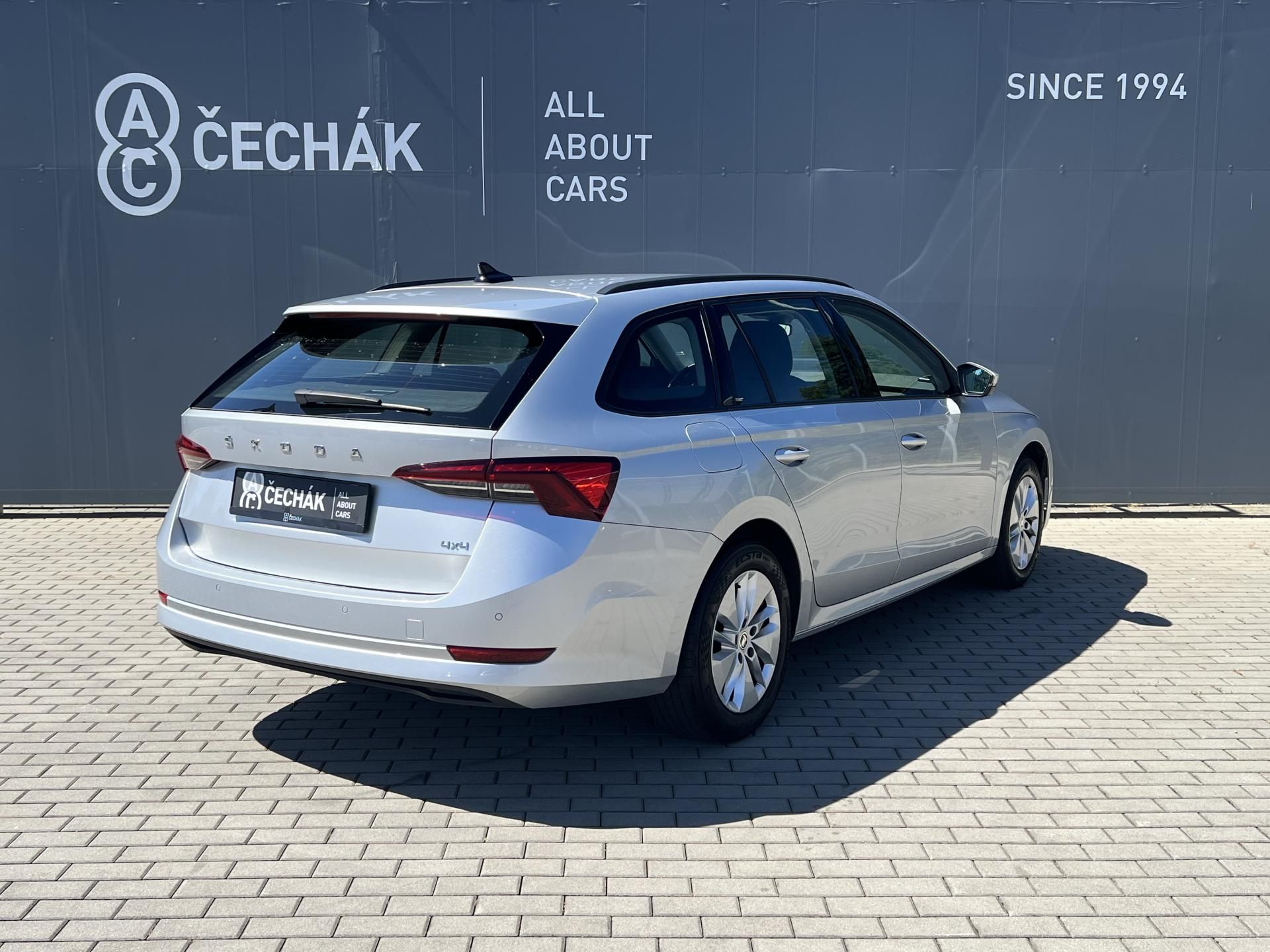 Škoda Octavia, AMBITION 4x4 DSG - fotka 5