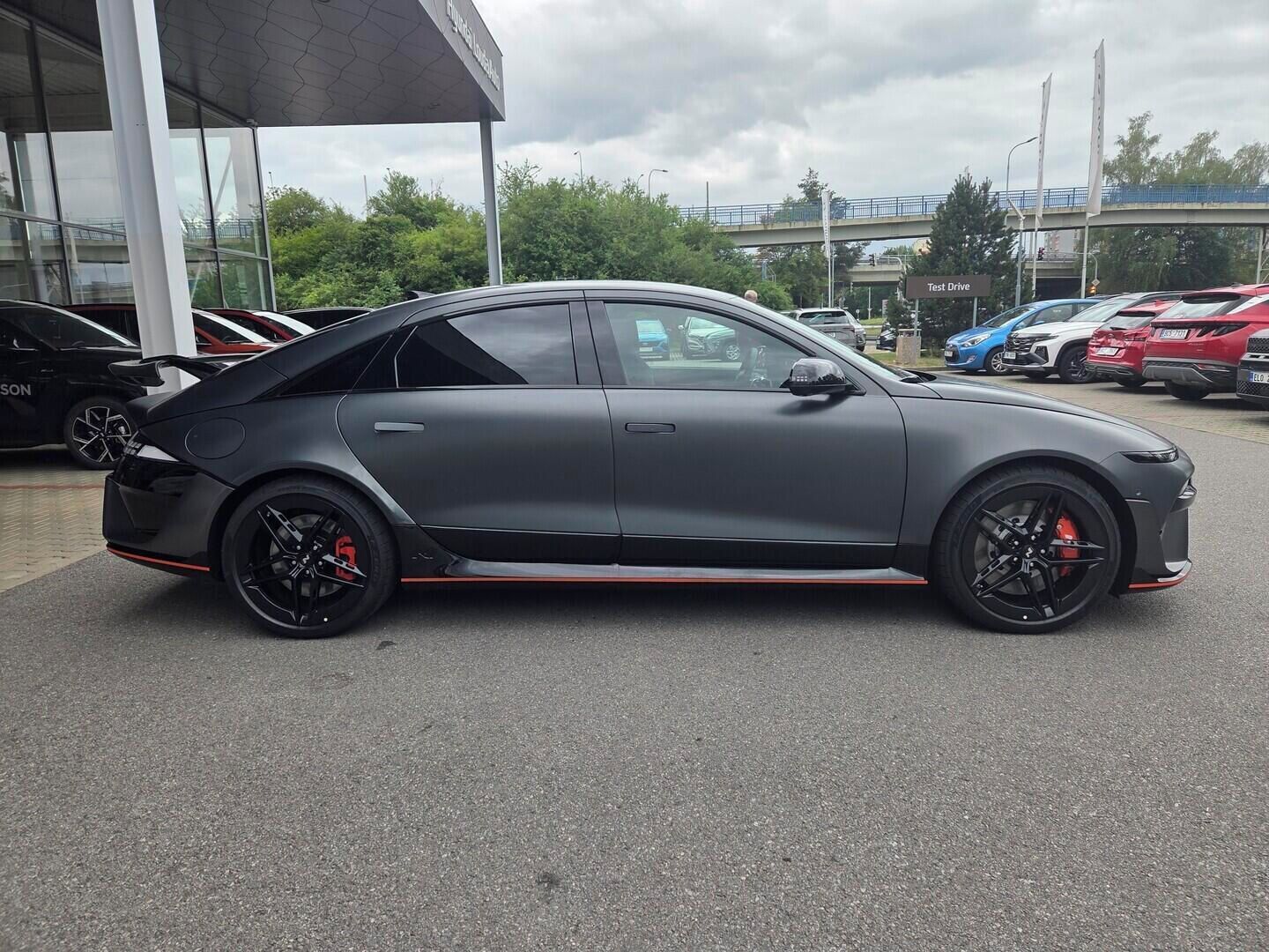 Hyundai Ioniq 6, N CE N Everyday 84 kWh 478 kW - fotka 4