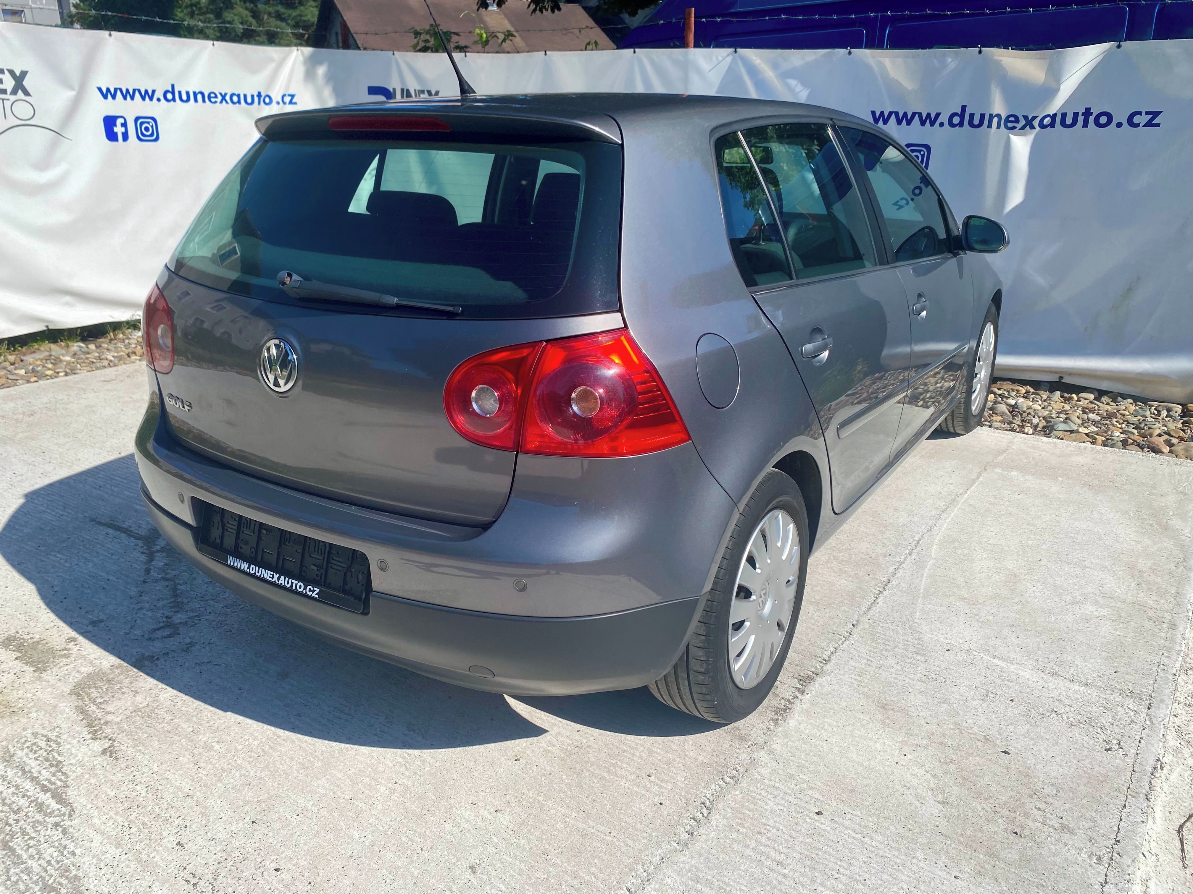 Volkswagen Golf, 1.6 , 75 kW, SENZORY, DVĚ SADY - fotka 3