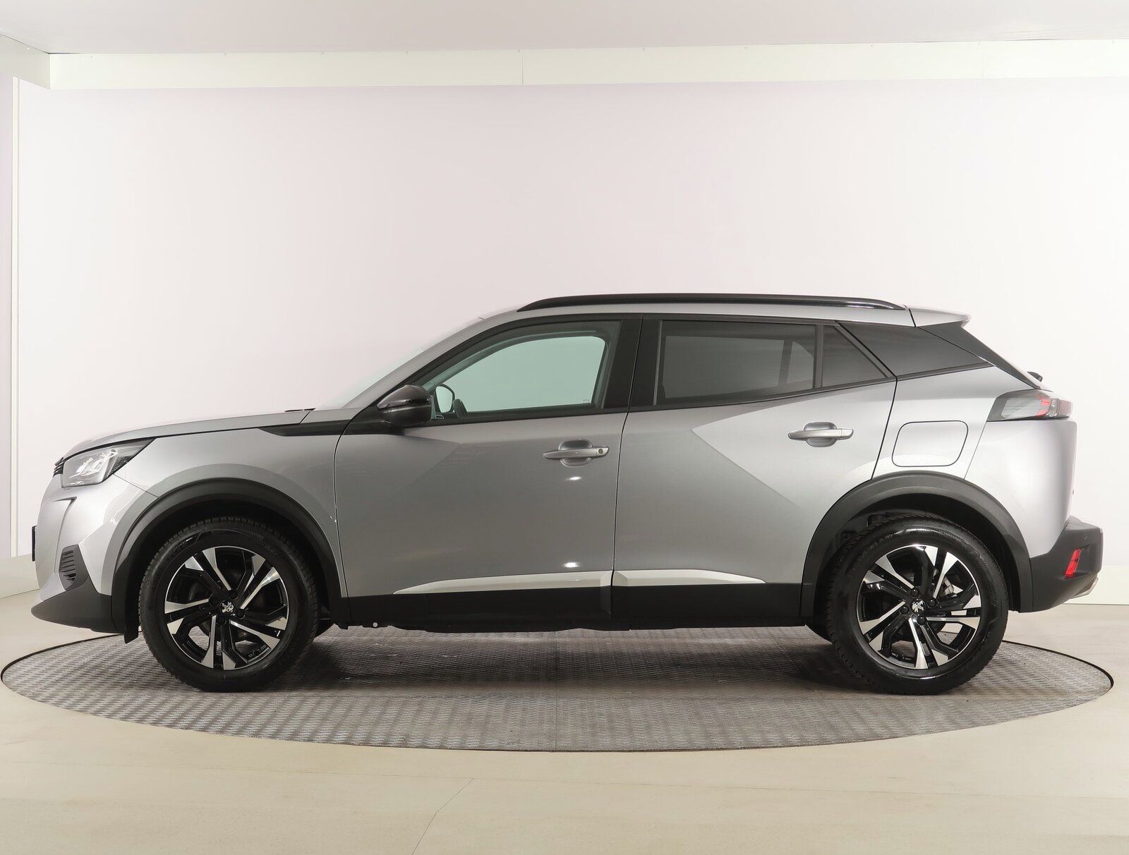Peugeot 2008, 1.2 PureTech, Allure, Automat - fotka 3