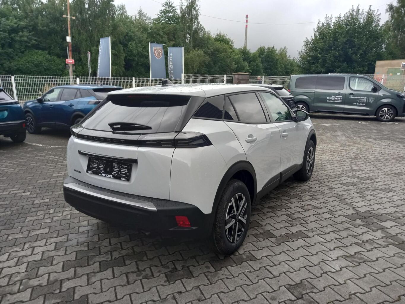 Peugeot 2008, BUSINESS Hybrid 110 e-DCS6 - fotka 4