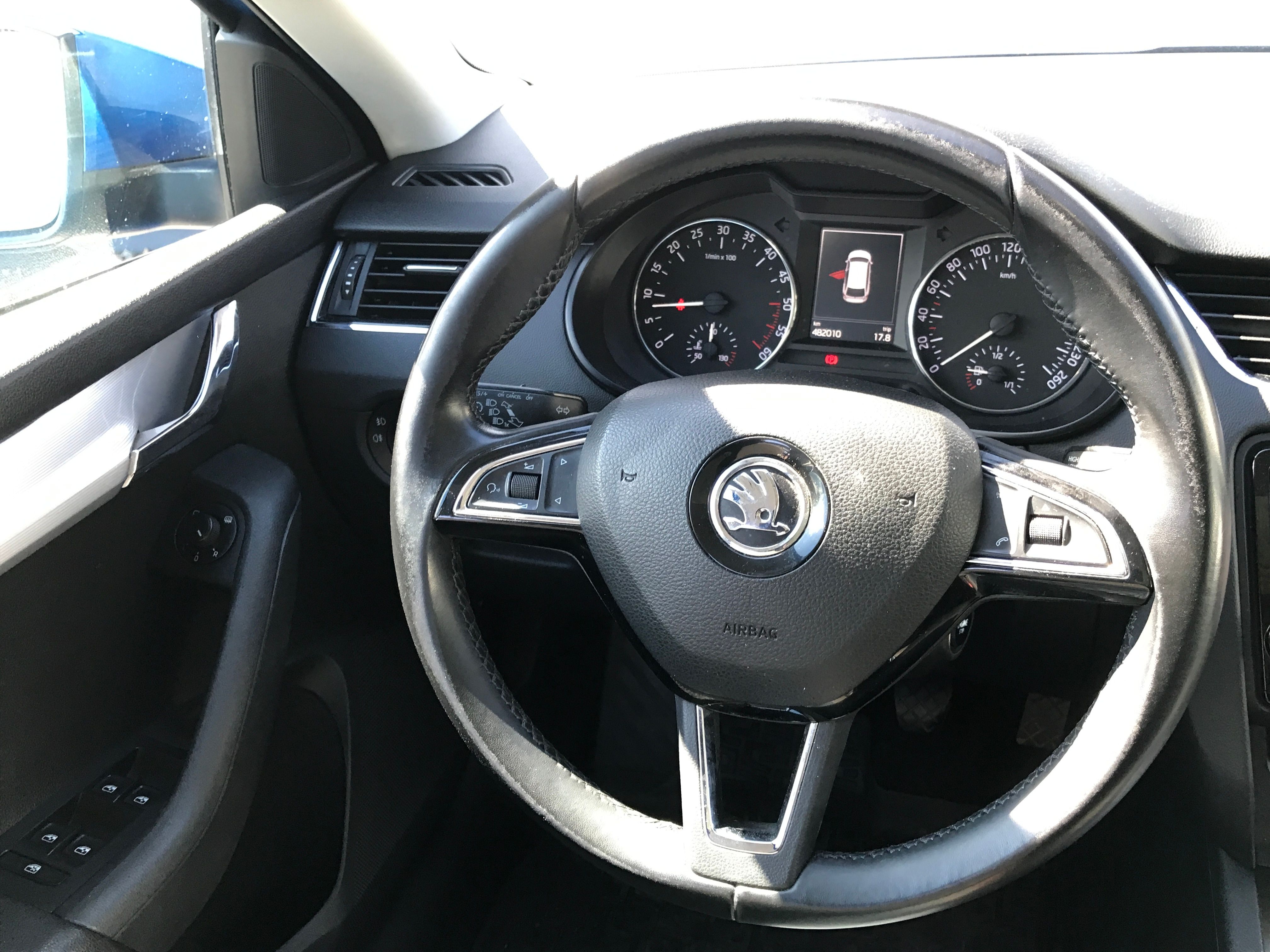 Škoda Octavia, Combi 2,0TDI/110kW 4X4 Elegan+ - fotka 6