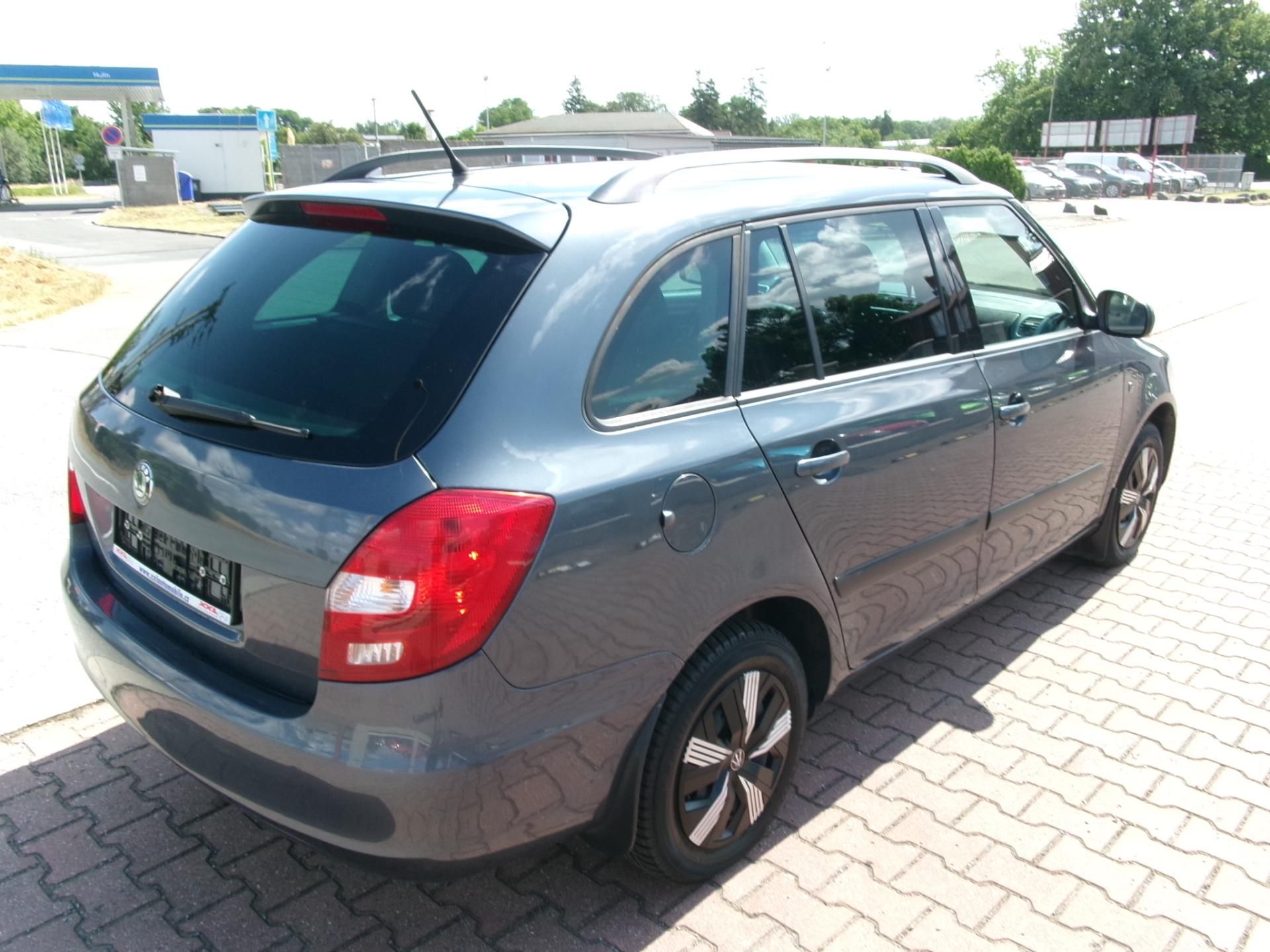 Škoda Fabia, 1,6 16V KLIMA 1.MAJ serv.kn. - fotka 4